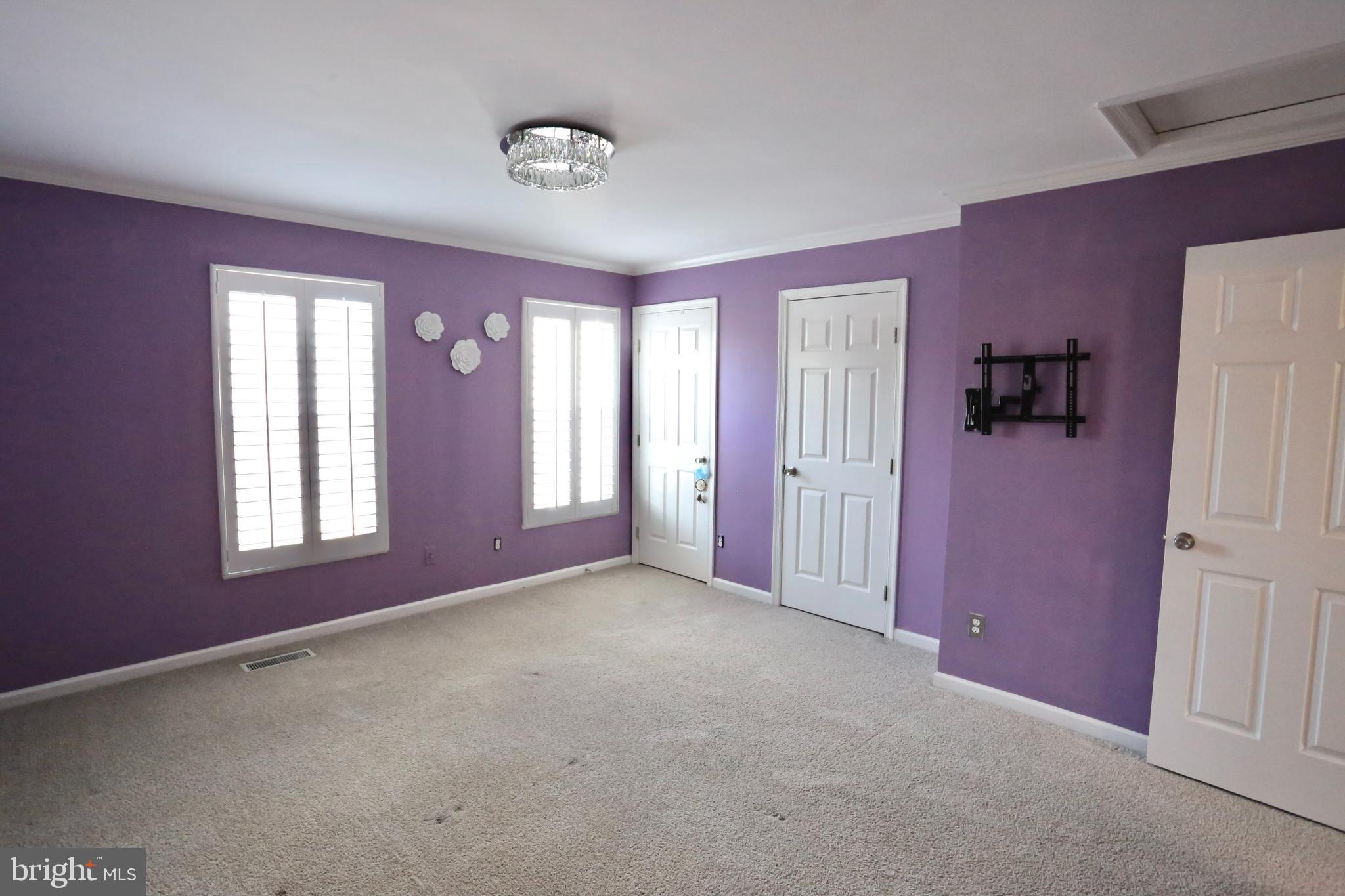 GREEN TRAILS - Residential Lease