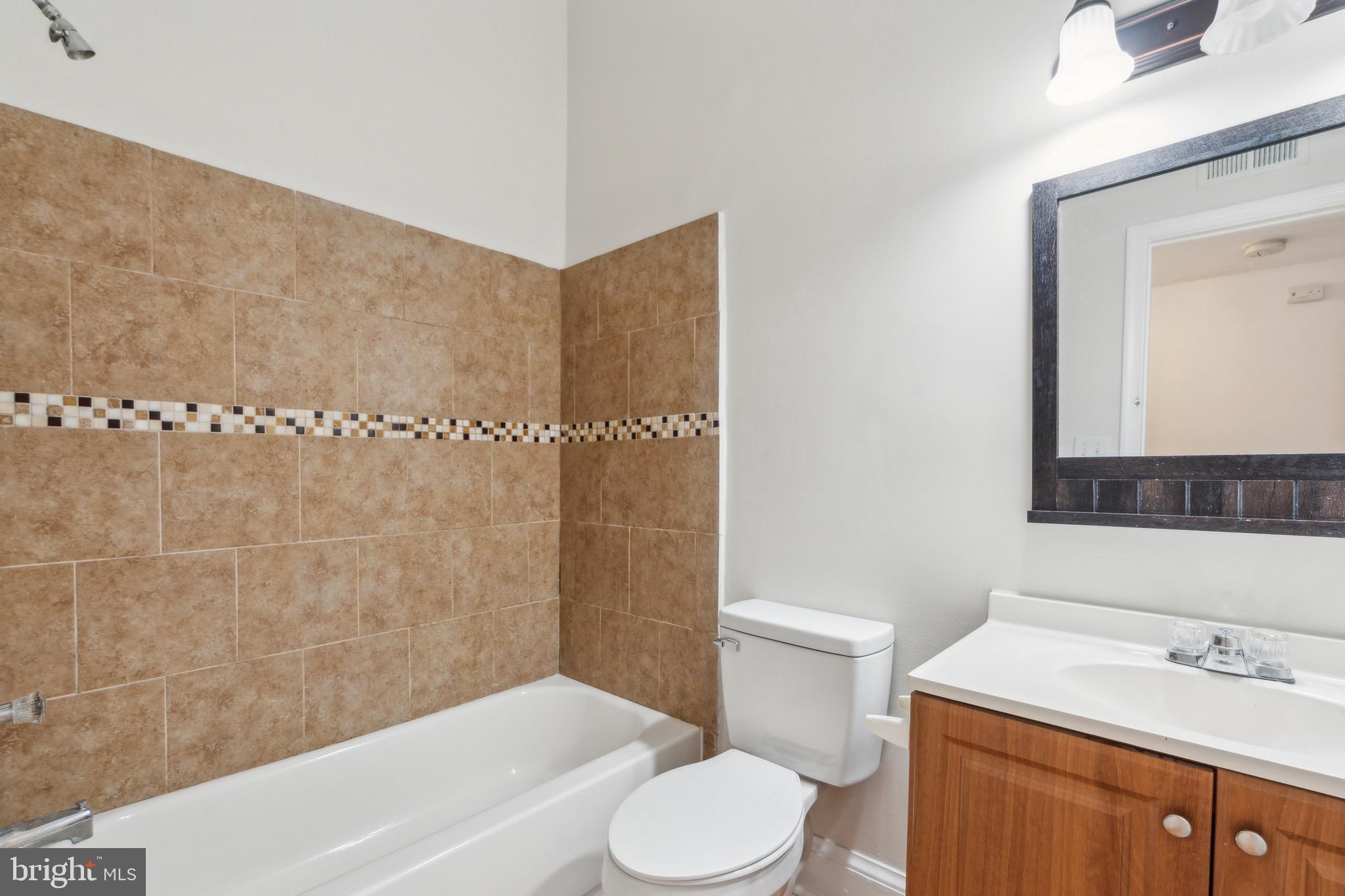 HOLLINS MARKET - Residential Lease