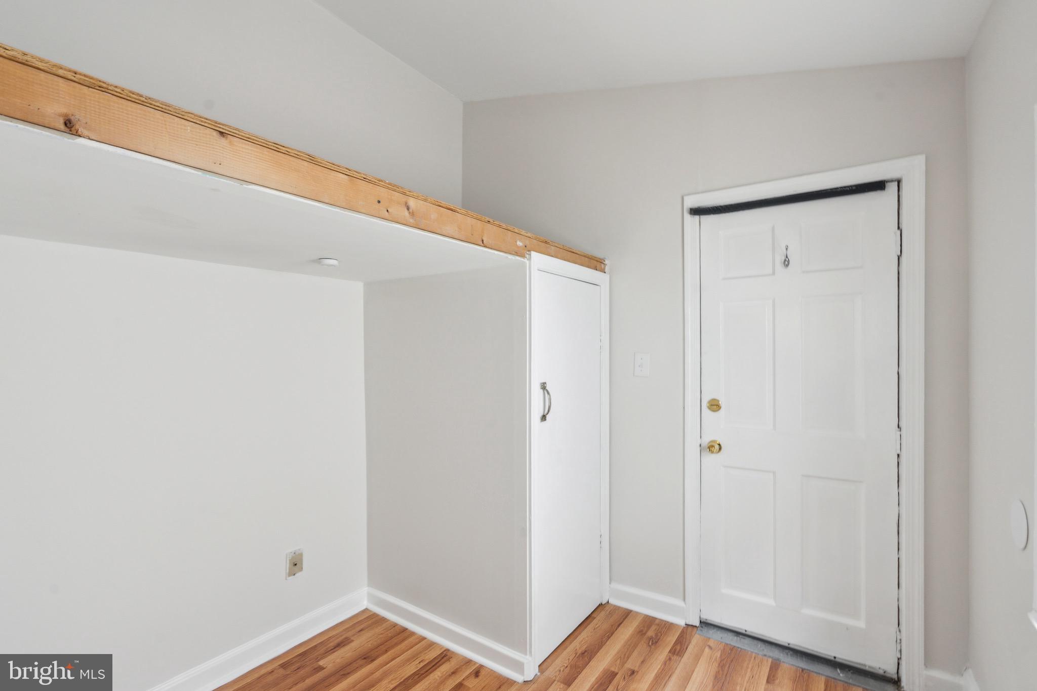 HOLLINS MARKET - Residential Lease