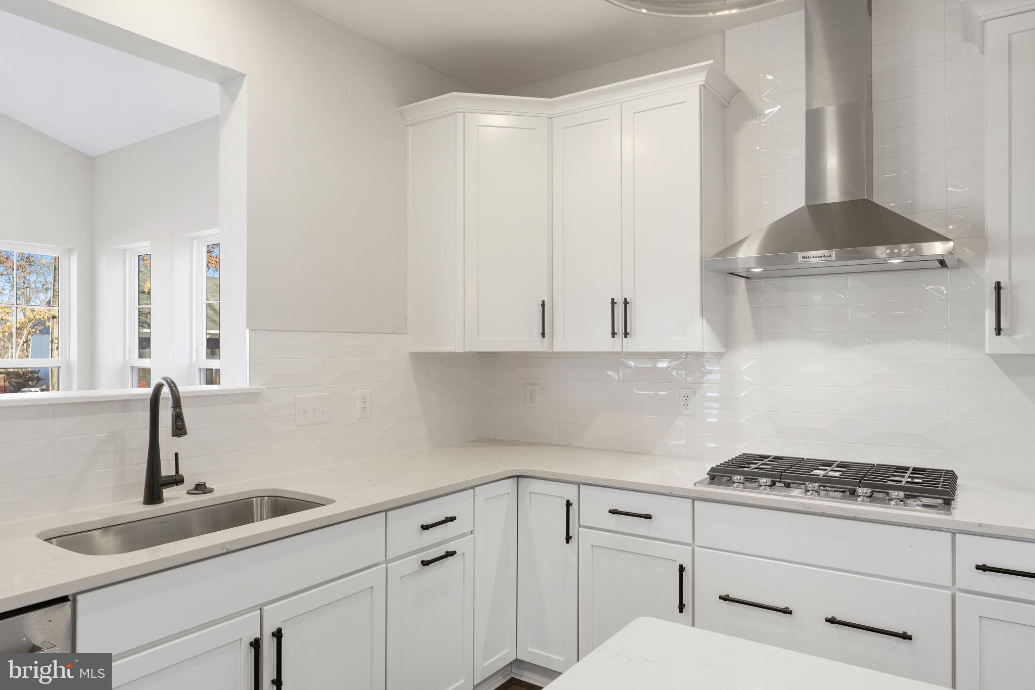 MELVILLE RUN - Residential