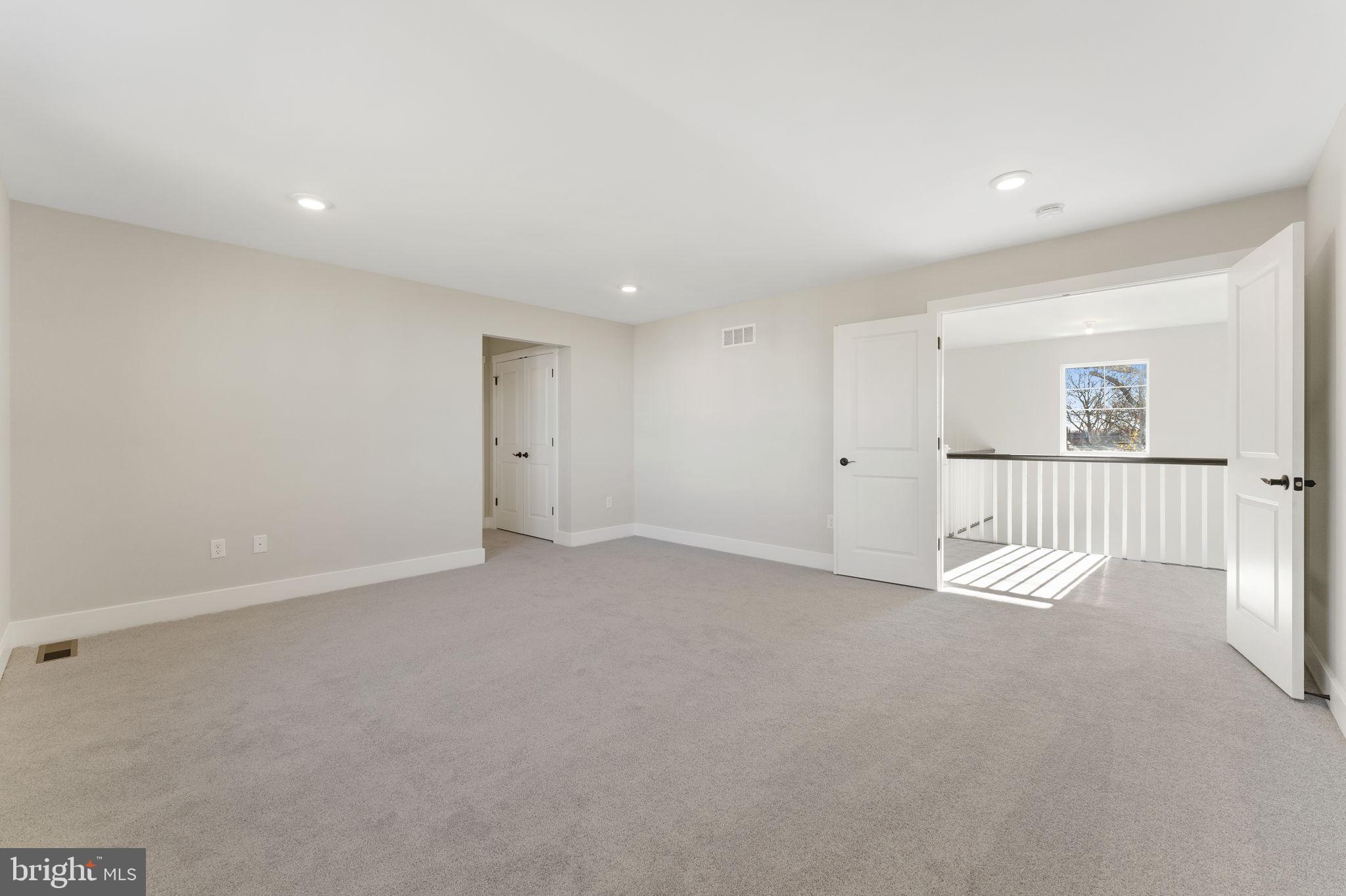 MELVILLE RUN - Residential