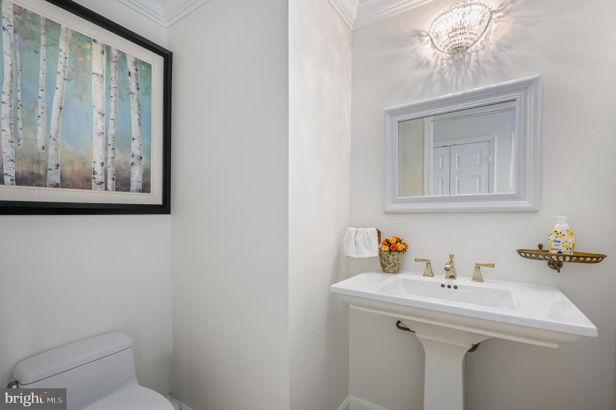 LANSDOWNE WOODS - Residential Lease