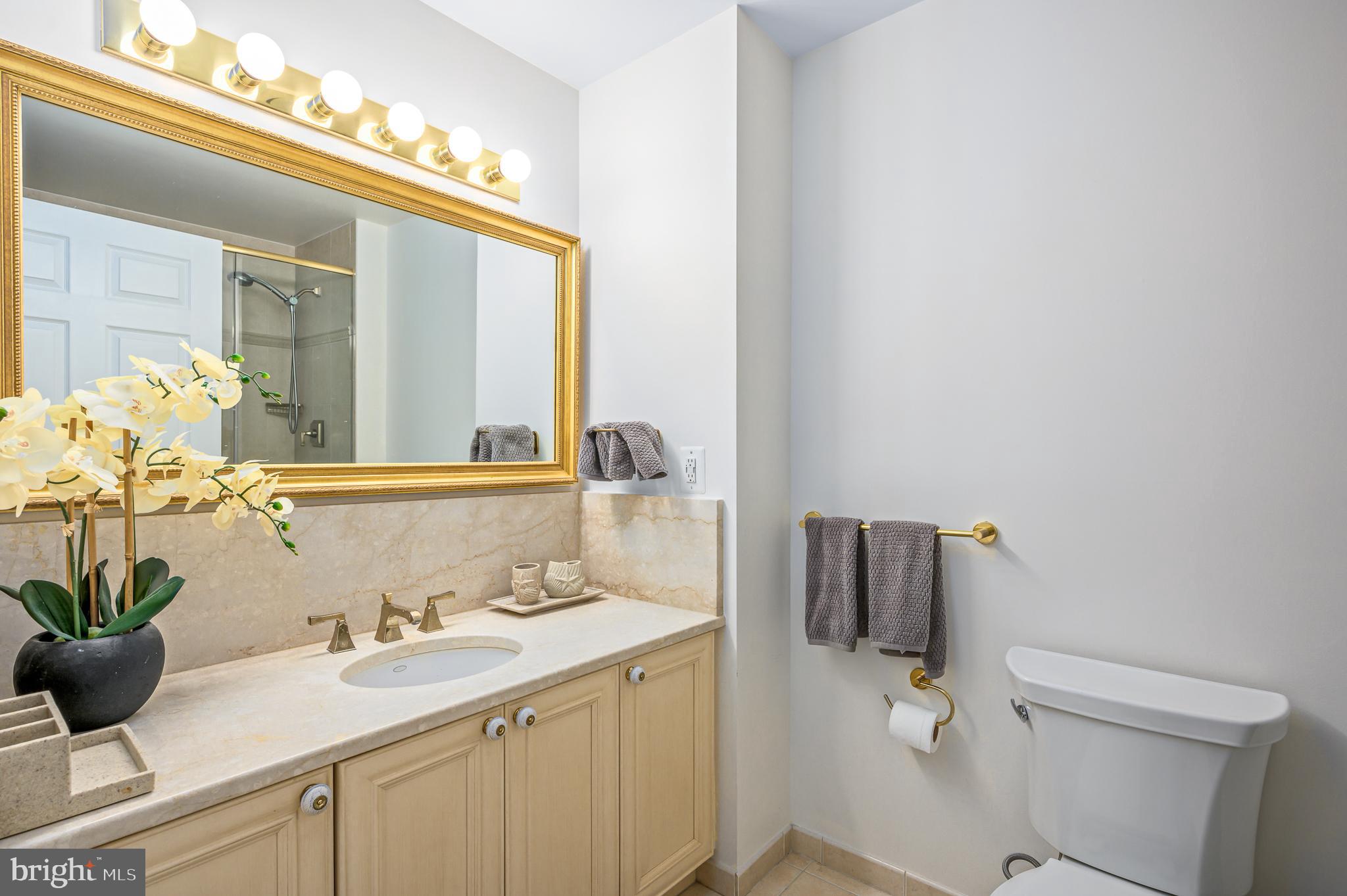 LANSDOWNE WOODS - Residential Lease