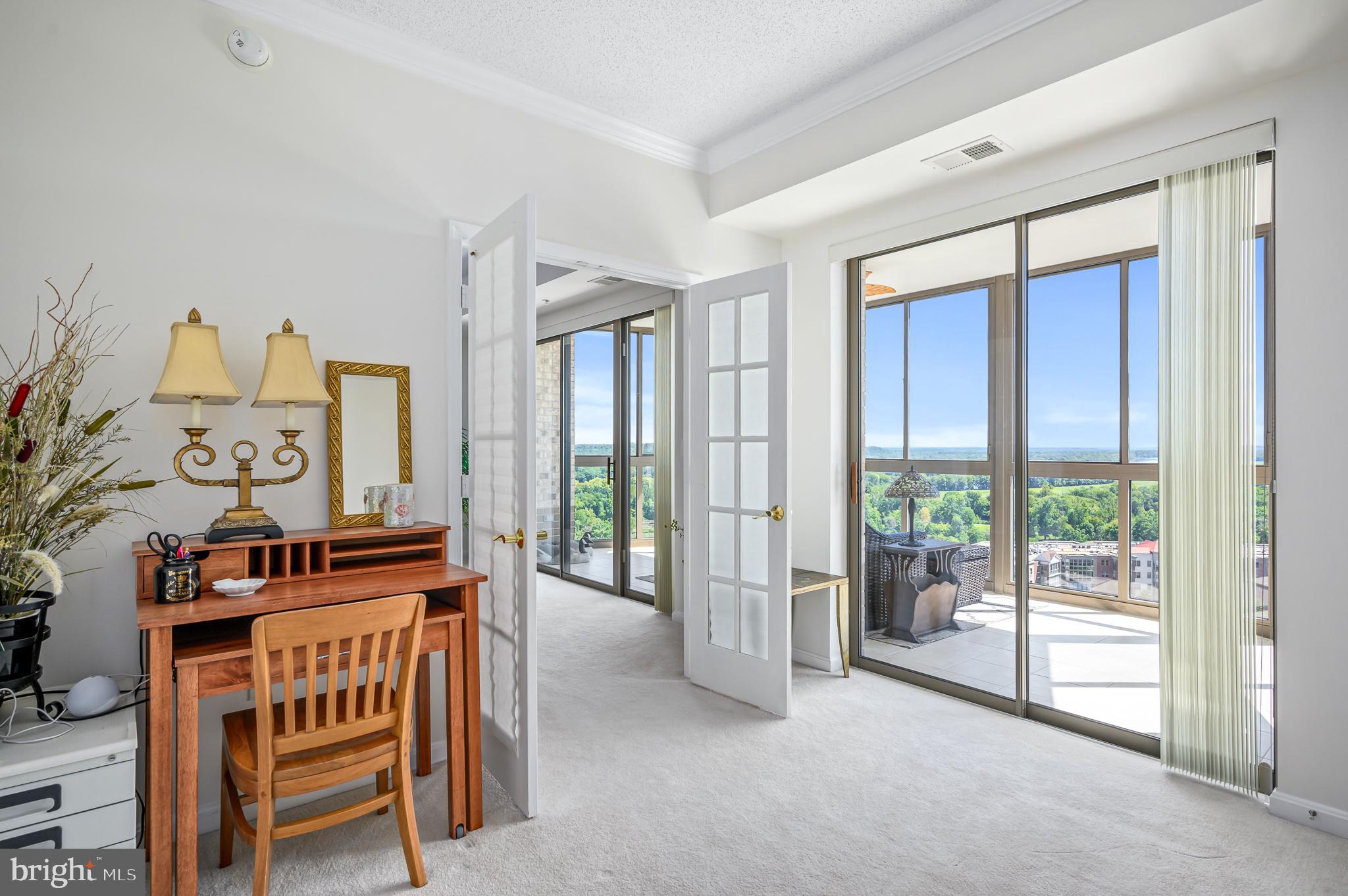 LANSDOWNE WOODS - Residential Lease