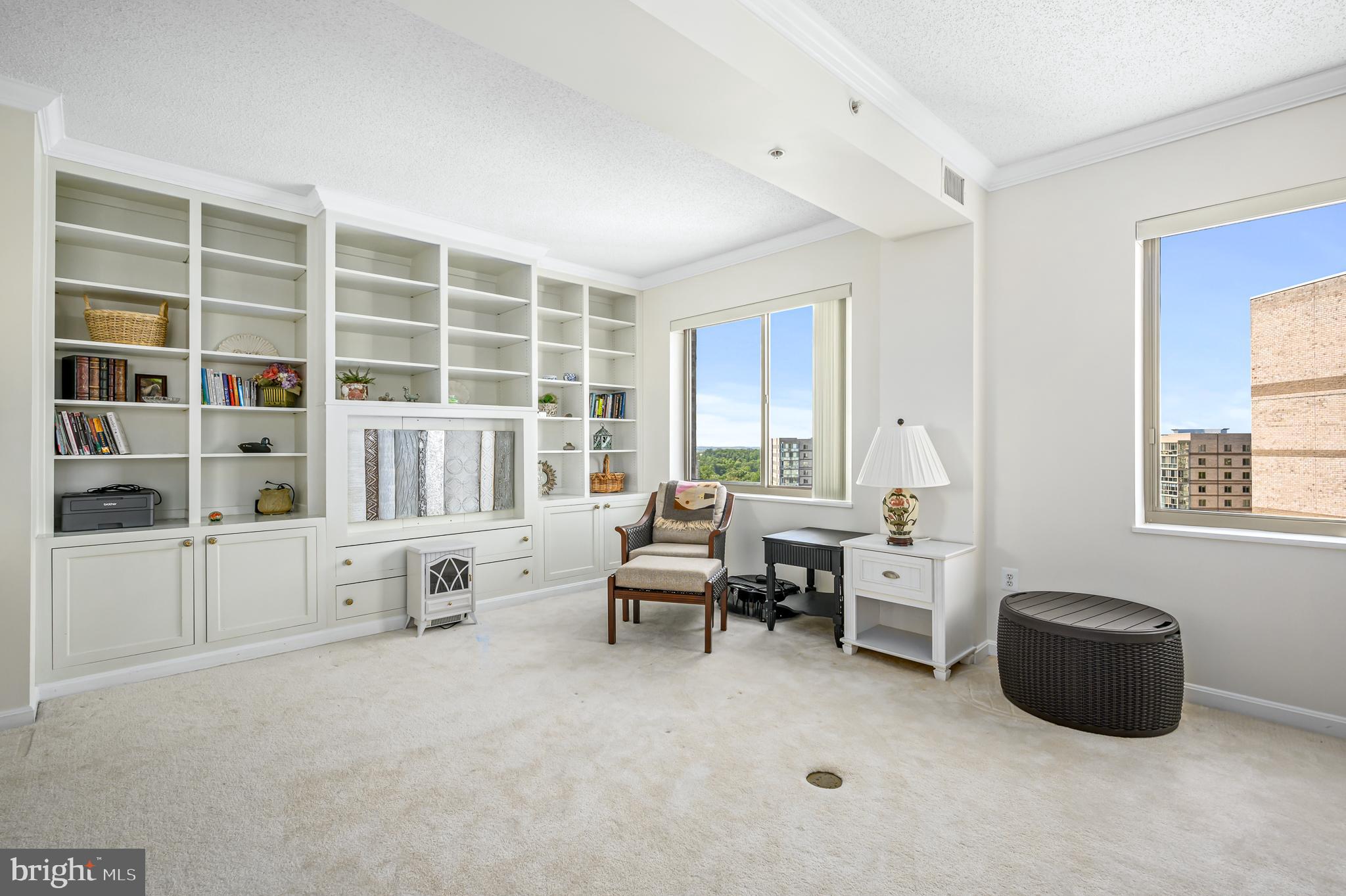 LANSDOWNE WOODS - Residential Lease