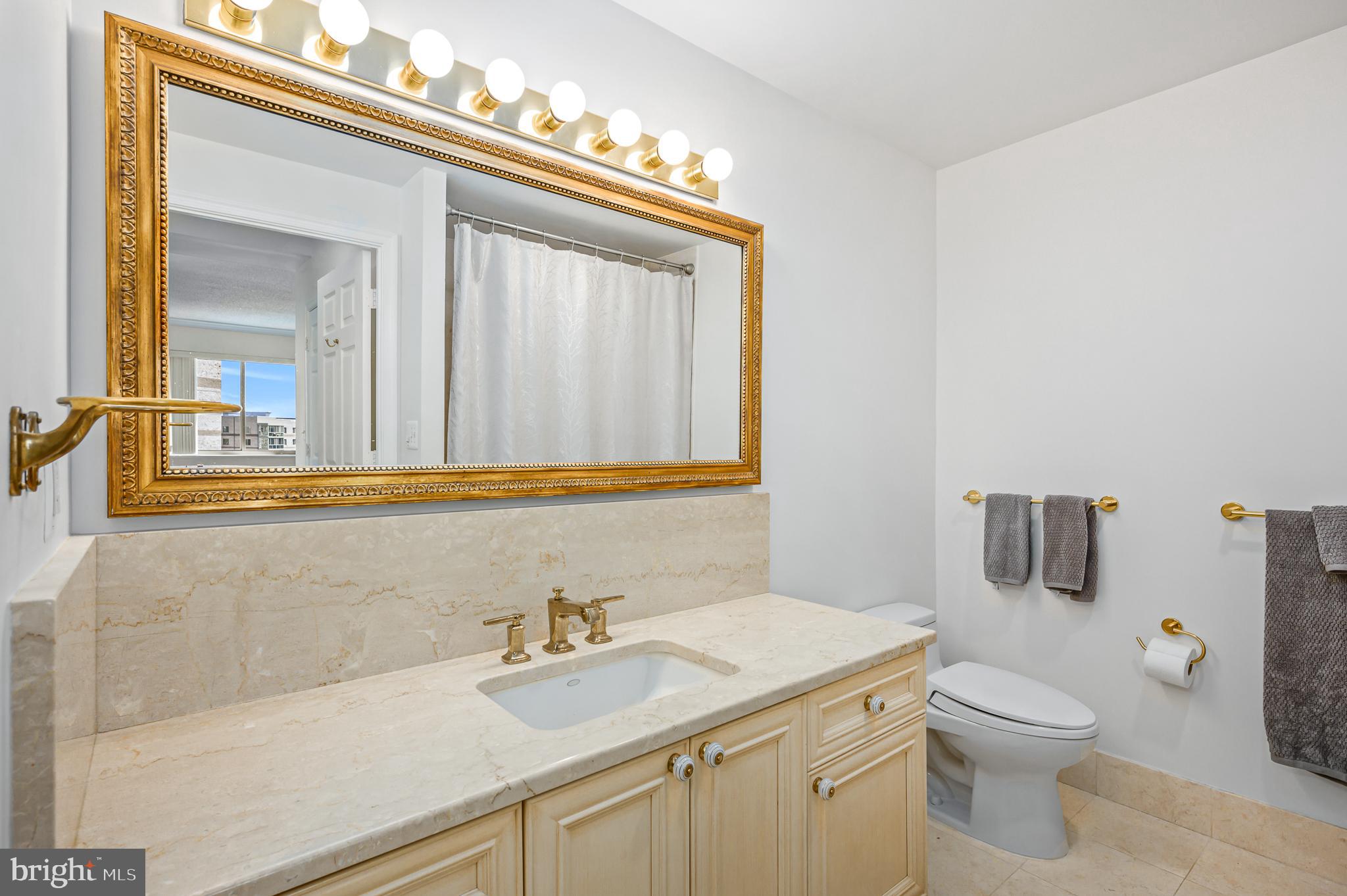 LANSDOWNE WOODS - Residential Lease