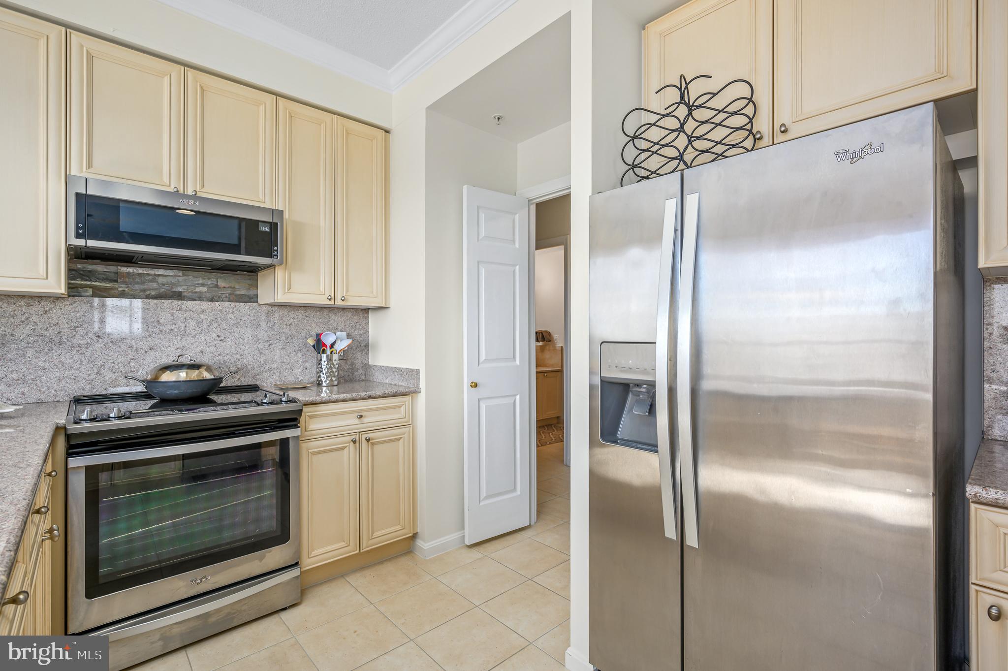 LANSDOWNE WOODS - Residential Lease