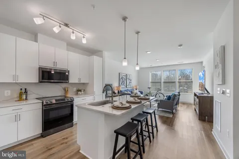 10755 Fairgrounds Drive Unit 136, Fairfax, VA MLS: VAFC2007798