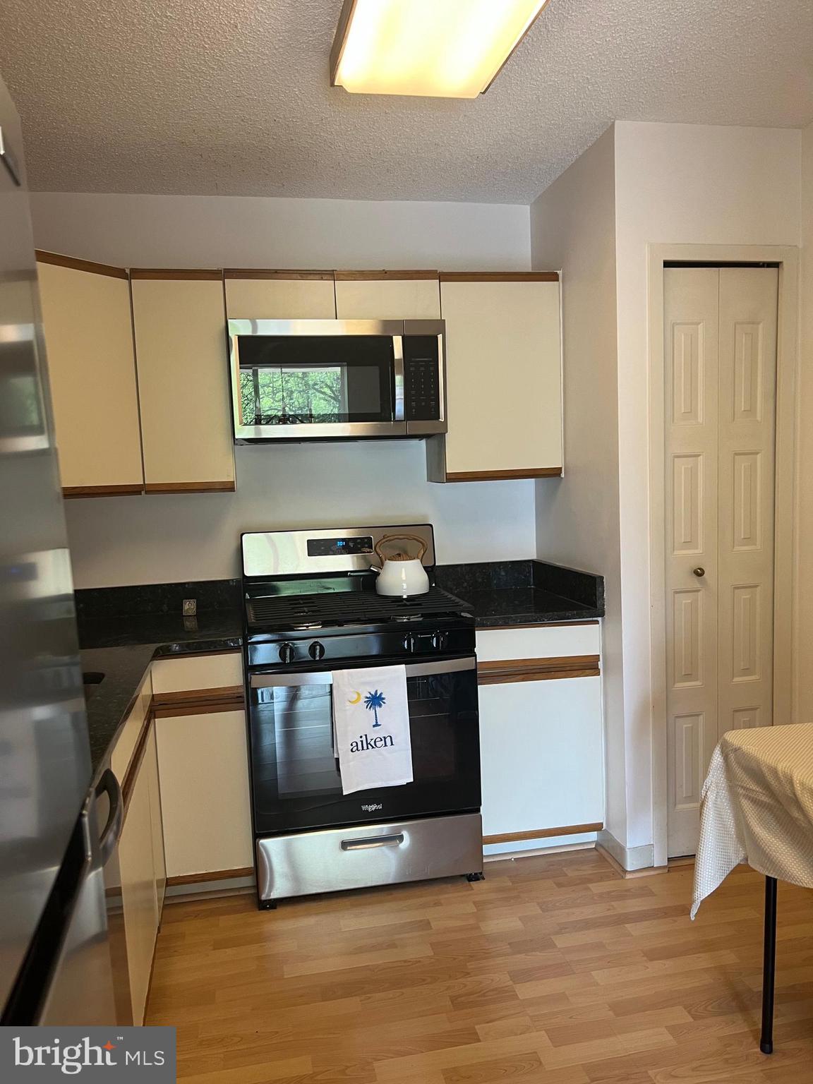 PROMENADE TOWERS - Residential Lease