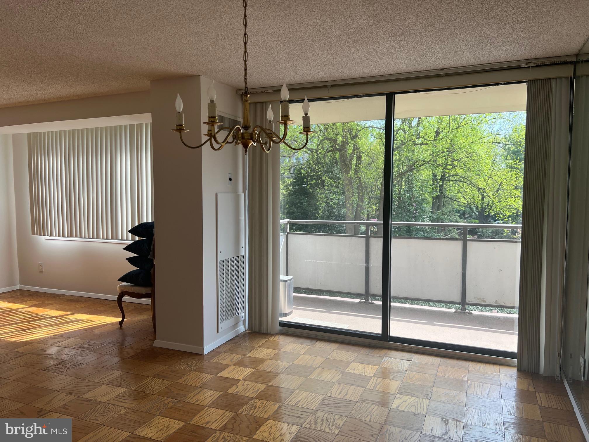 PROMENADE TOWERS - Residential Lease