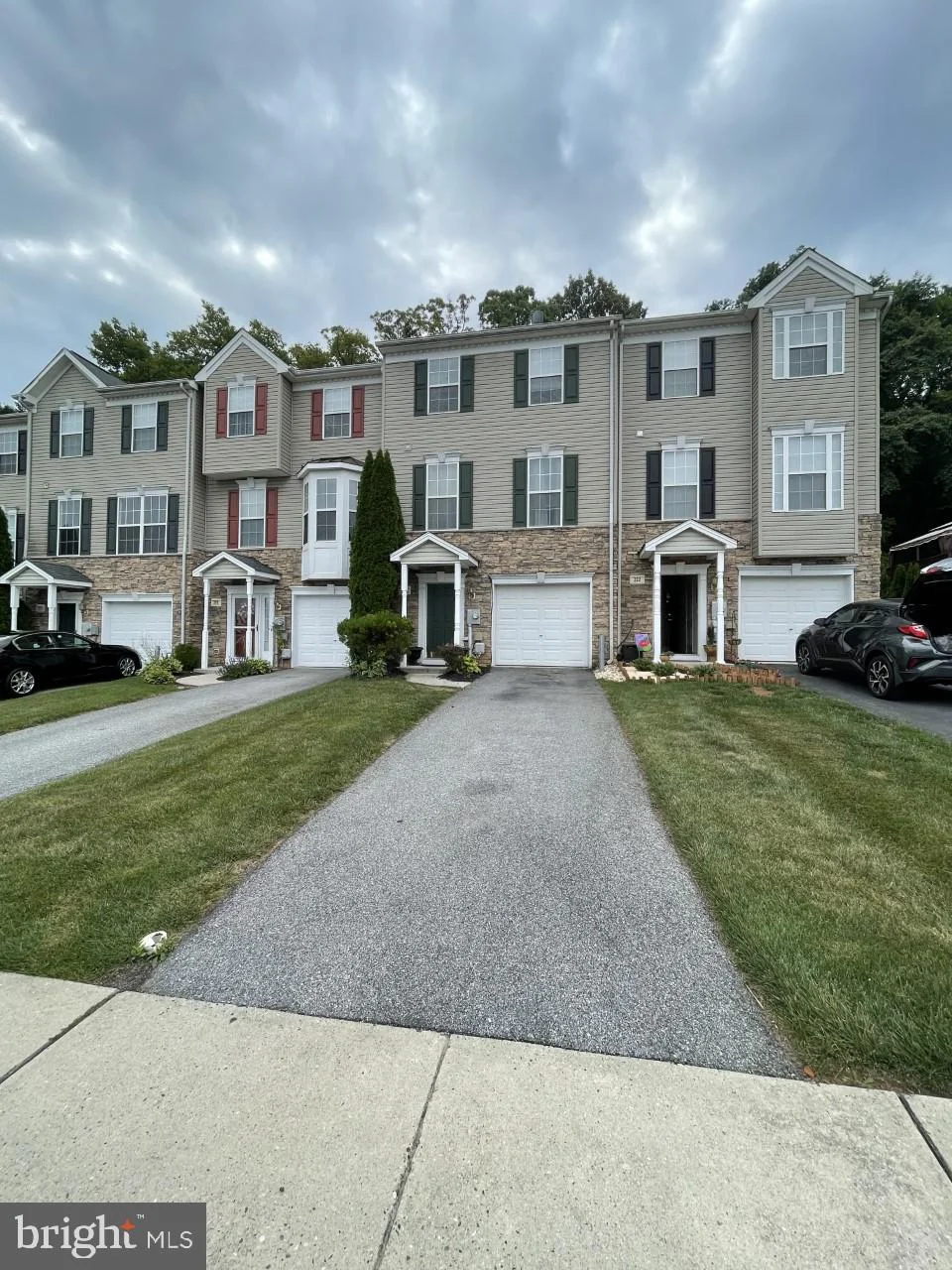 320 Bruaw Drive, York, PA 17406
