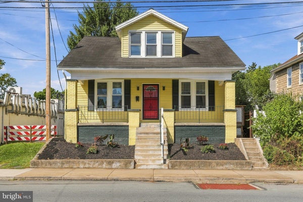 625 S 2ND ST, CHAMBERSBURG, PA 17201 - Image 3a6831a2afe688ea9d8ce8bc4e7502b7/289918926