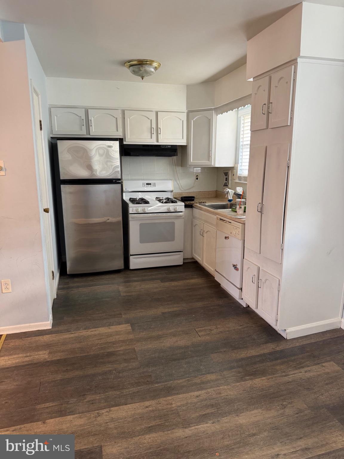4112 CARTERET DRIVE