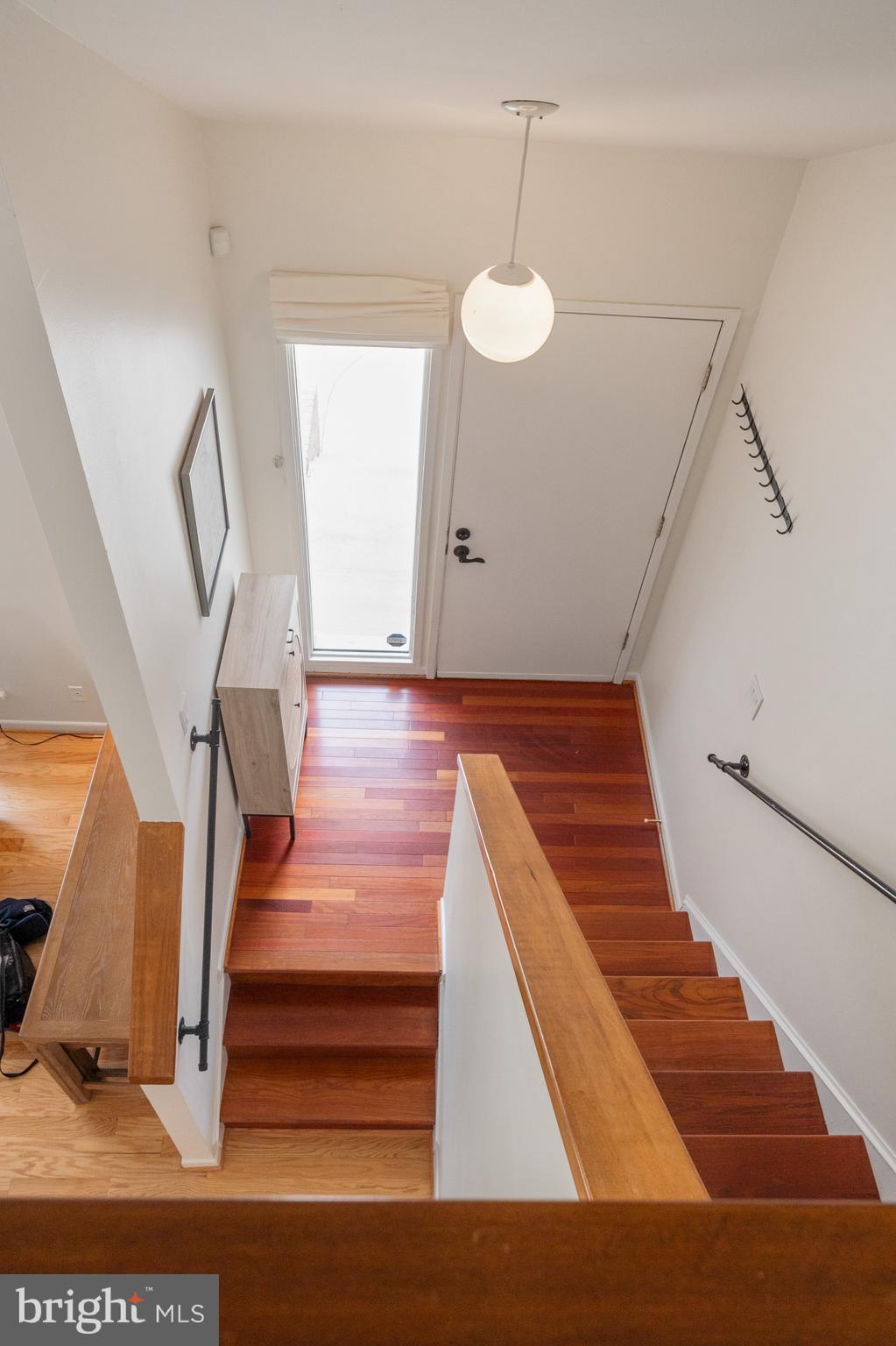 STONEYBROOKE - Residential