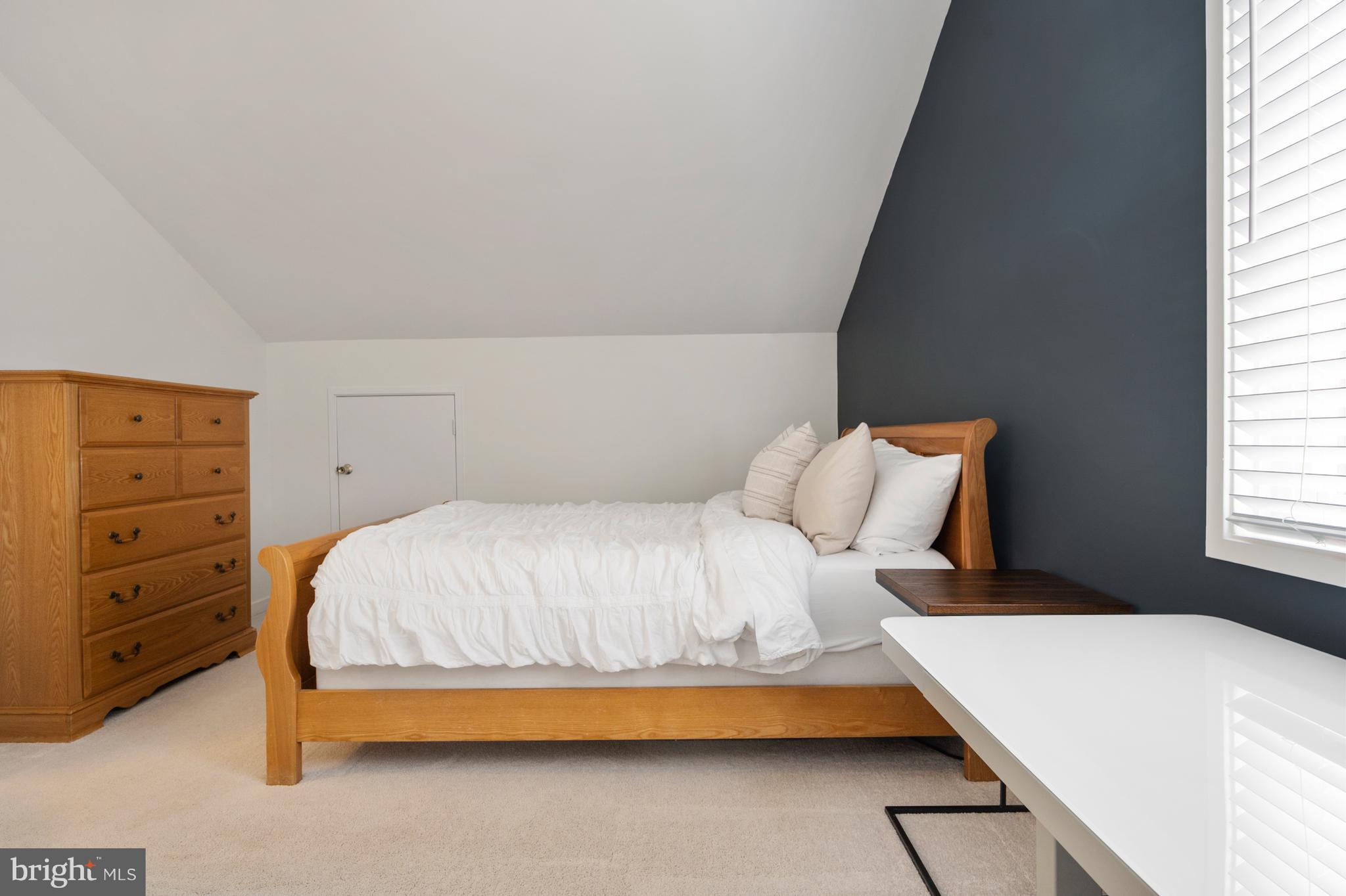 STONEYBROOKE - Residential