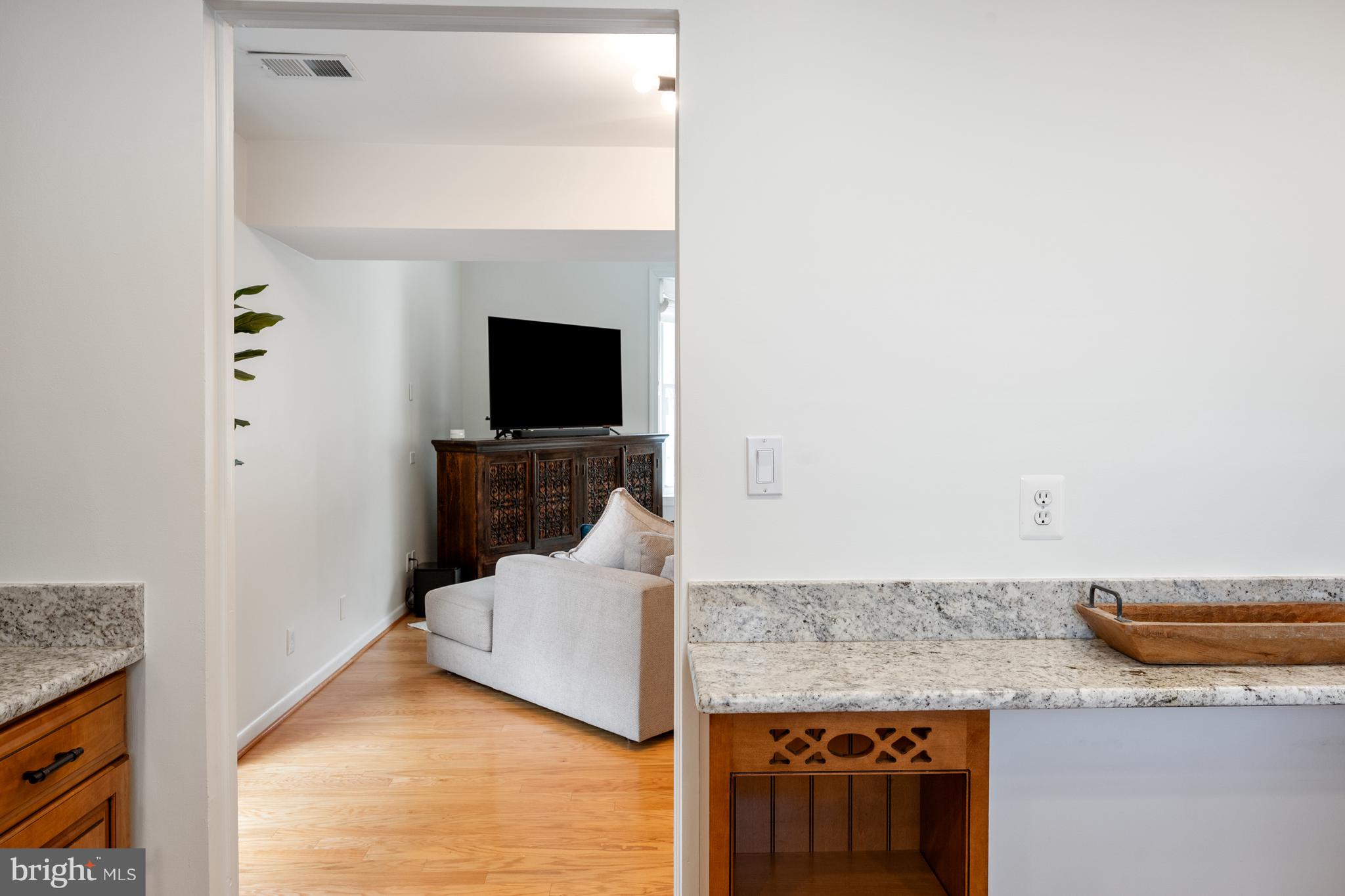 STONEYBROOKE - Residential