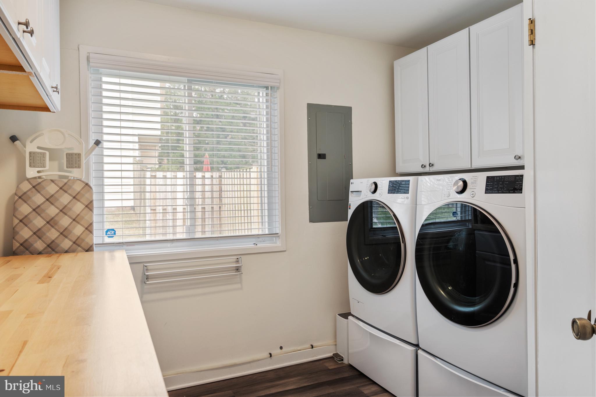 STONEYBROOKE - Residential