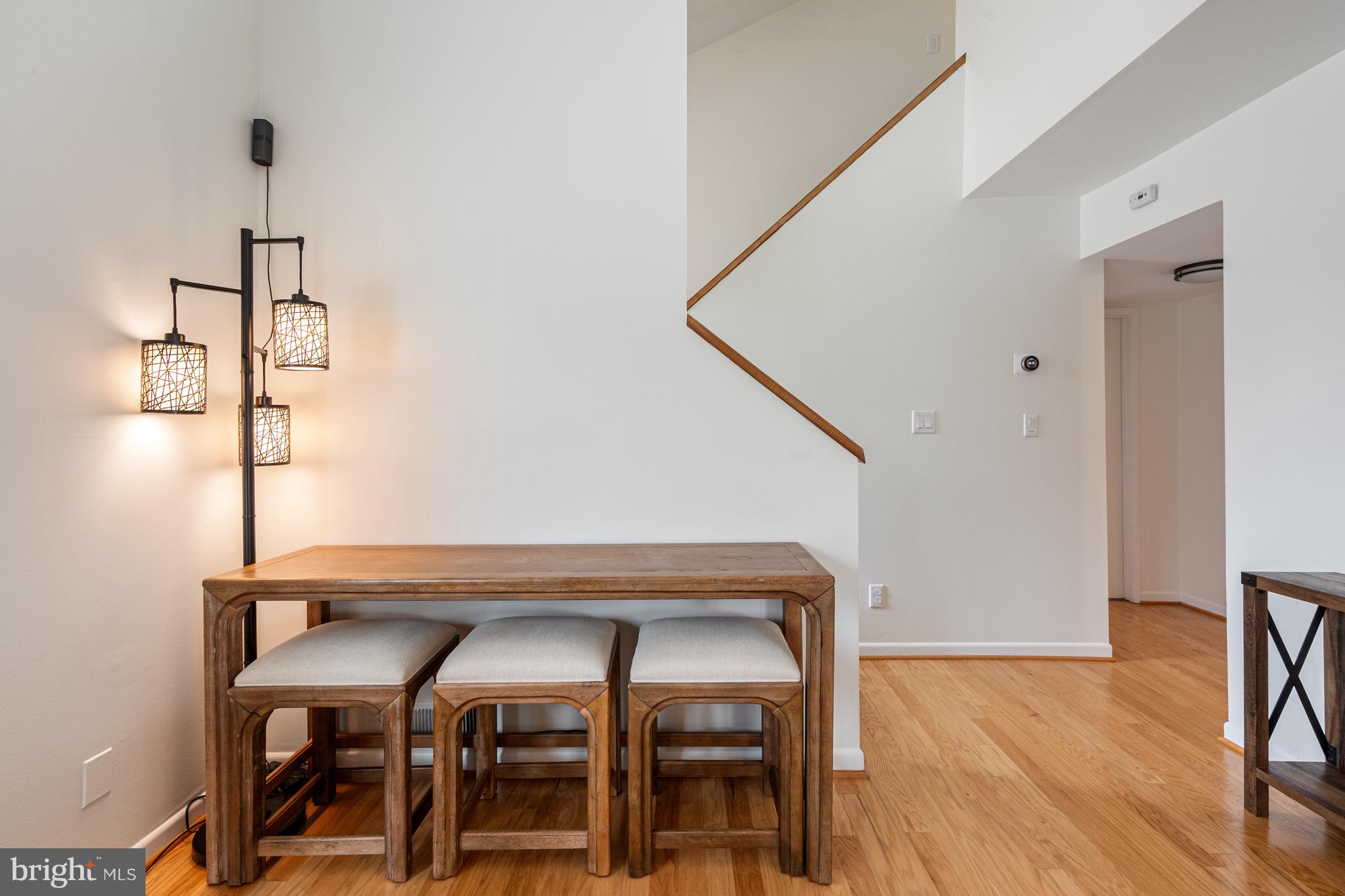 STONEYBROOKE - Residential