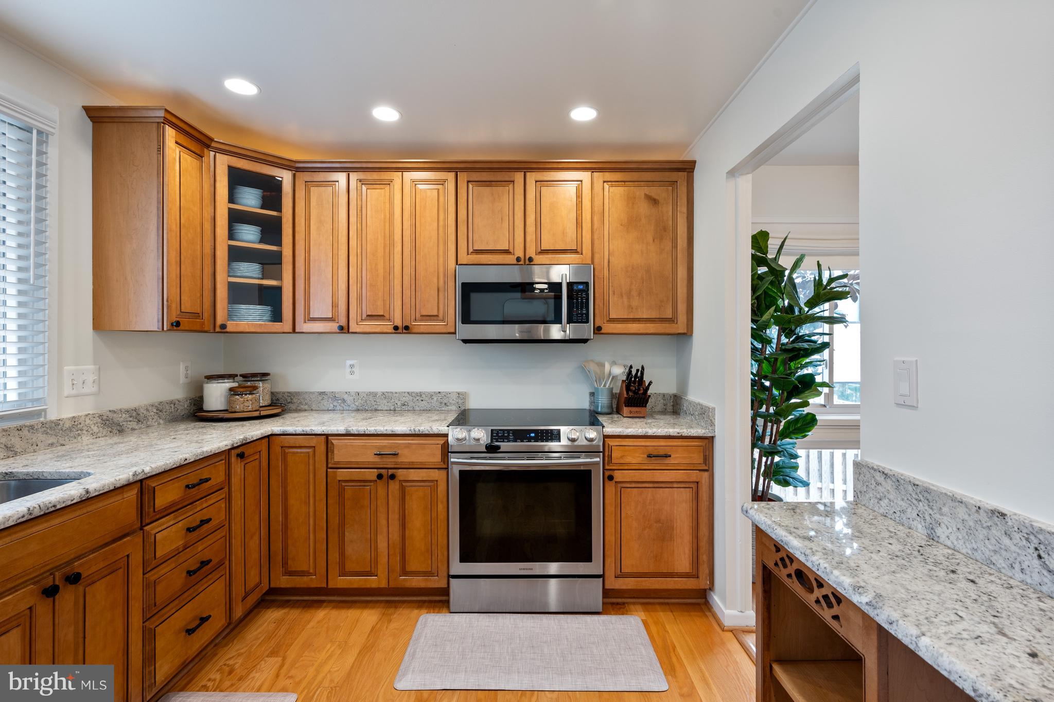 STONEYBROOKE - Residential