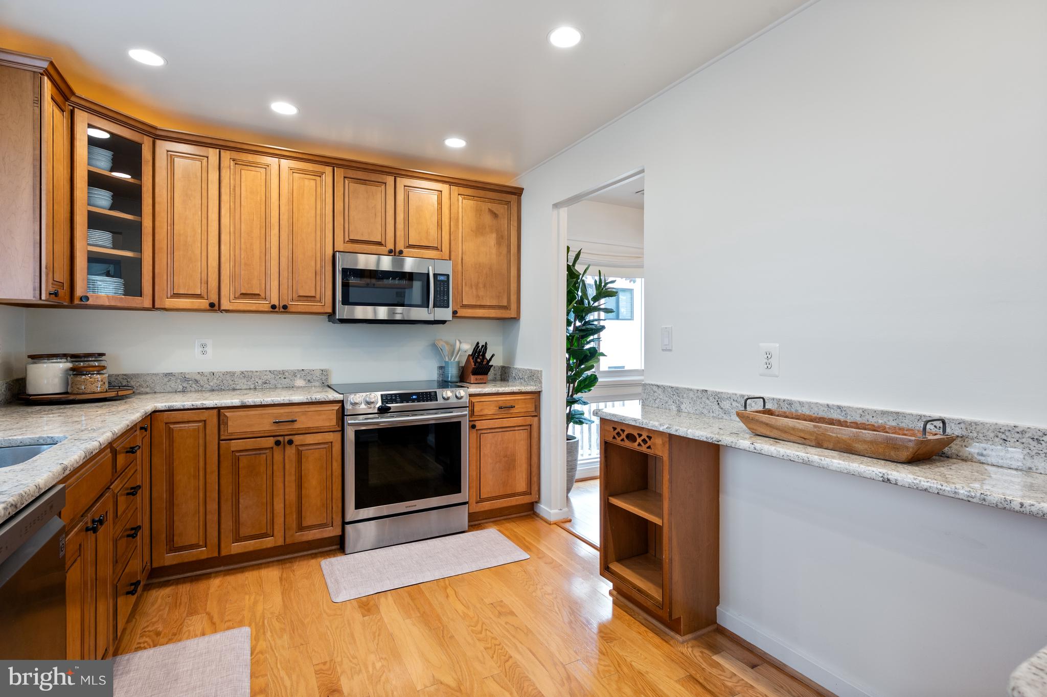 STONEYBROOKE - Residential