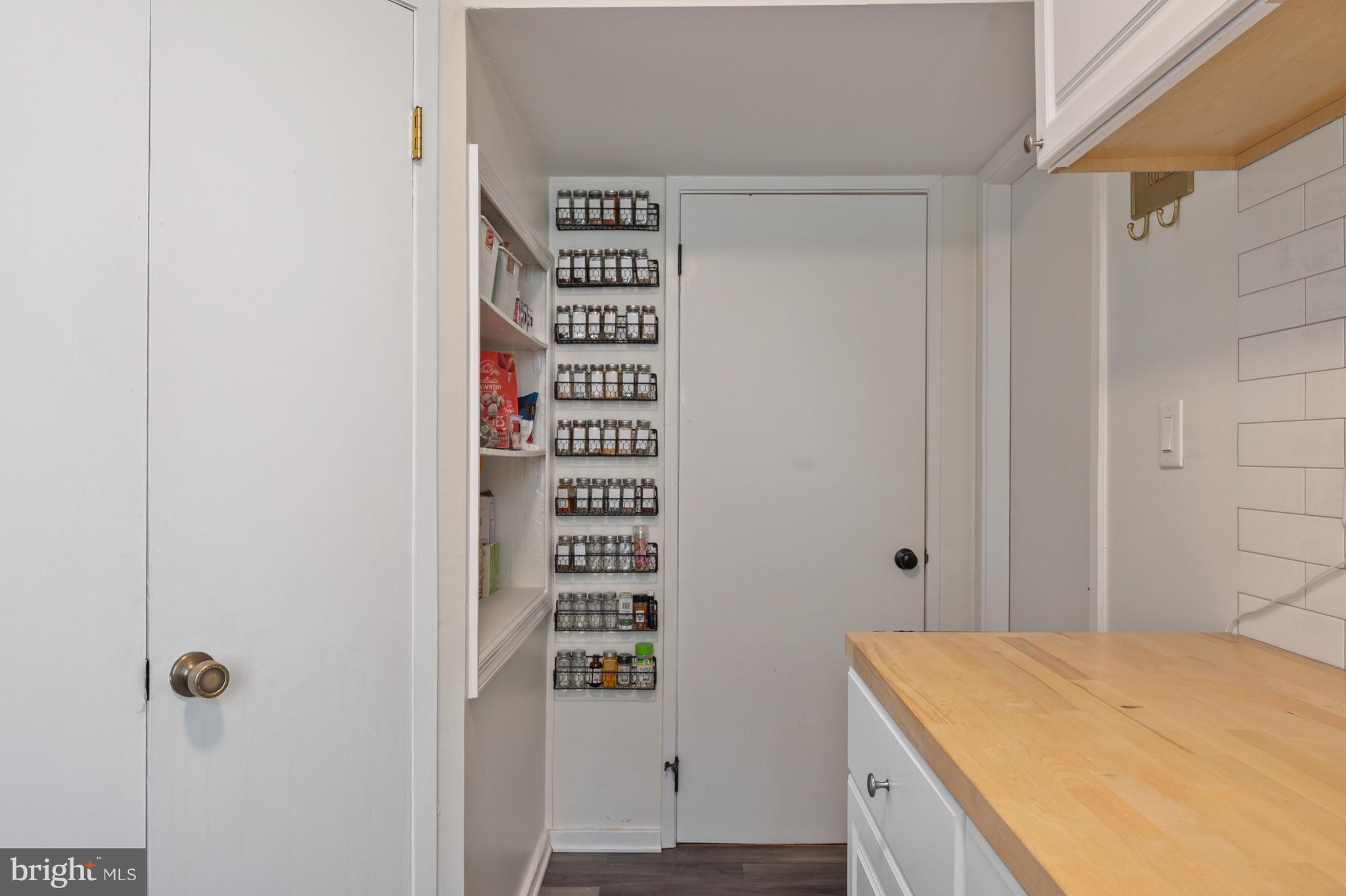 STONEYBROOKE - Residential