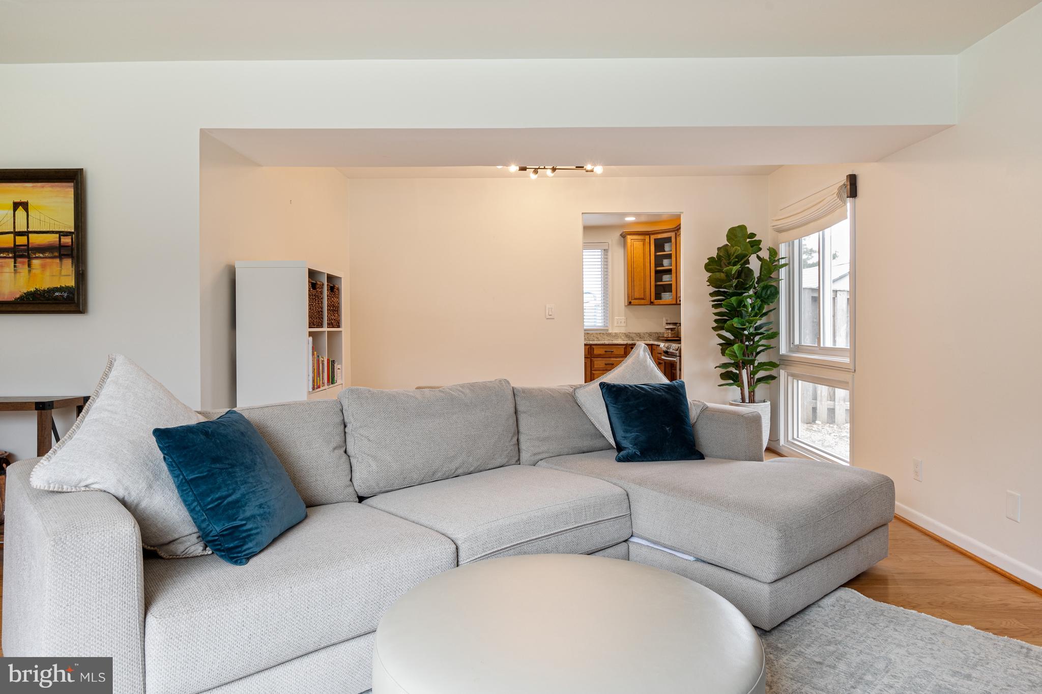 STONEYBROOKE - Residential