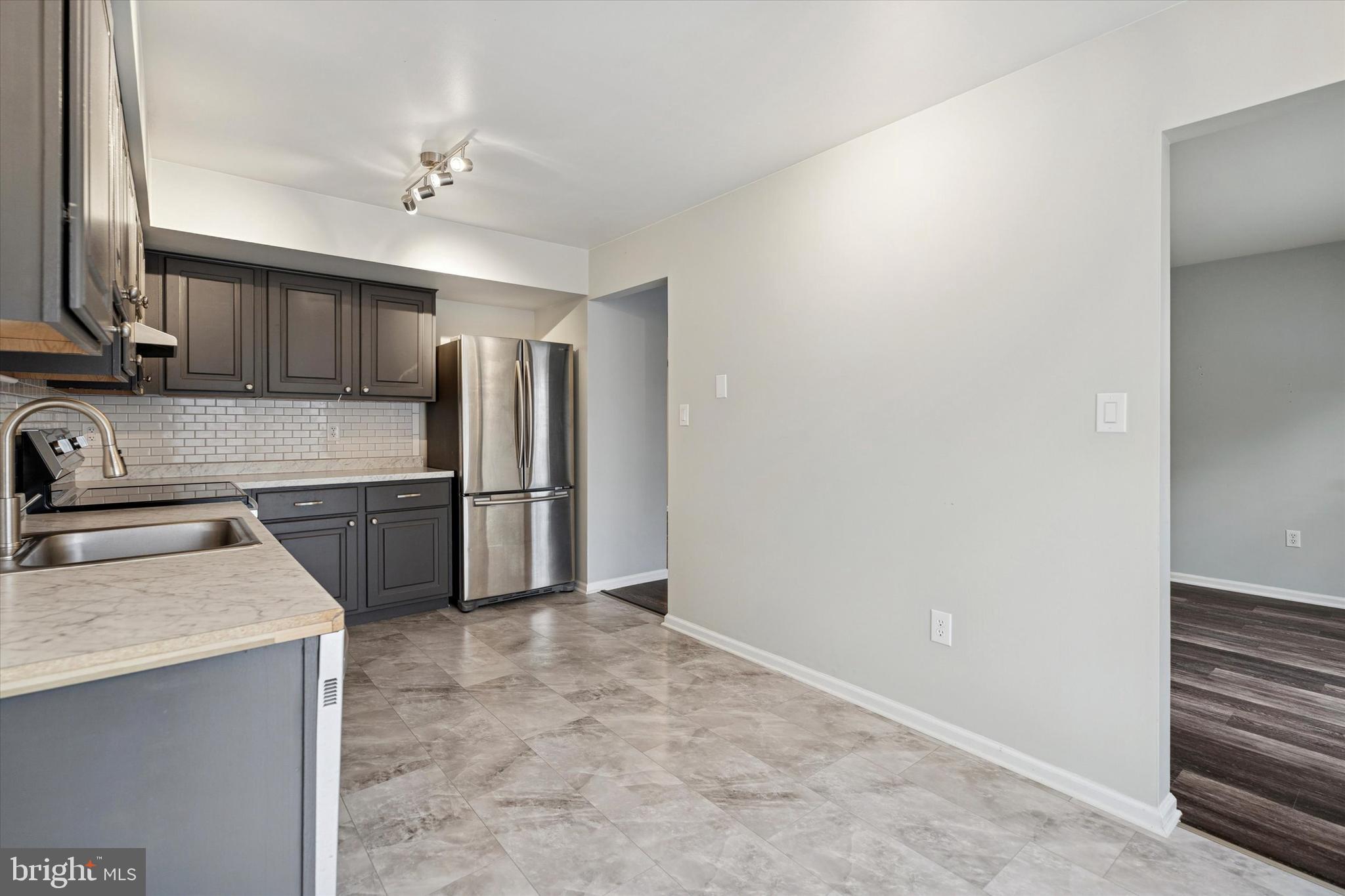 THE HIGHLANDS - Residential