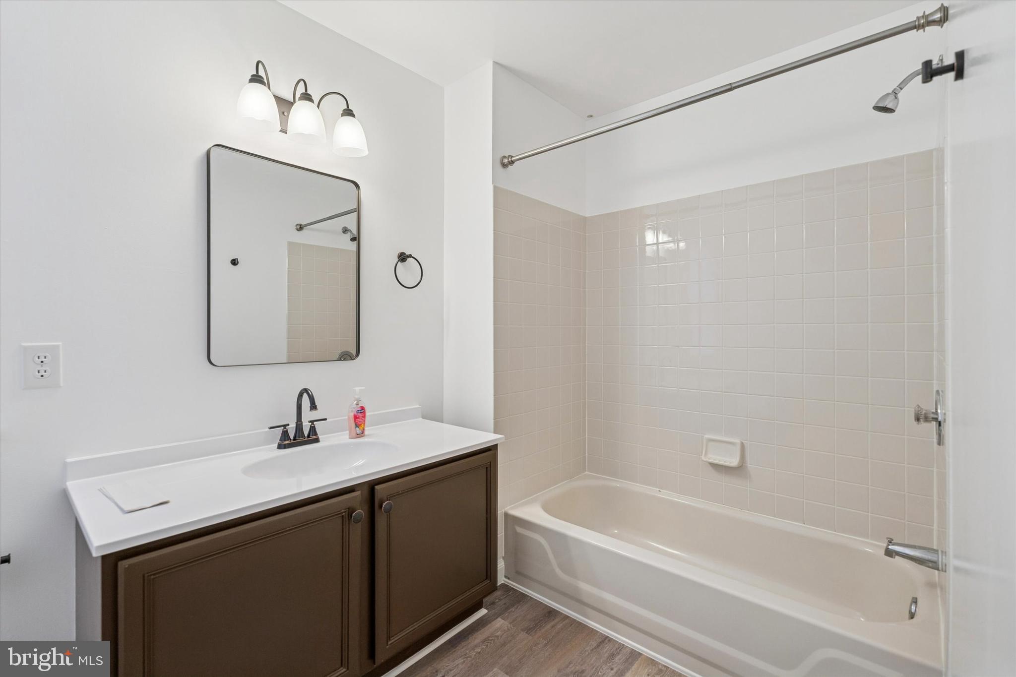 THE HIGHLANDS - Residential