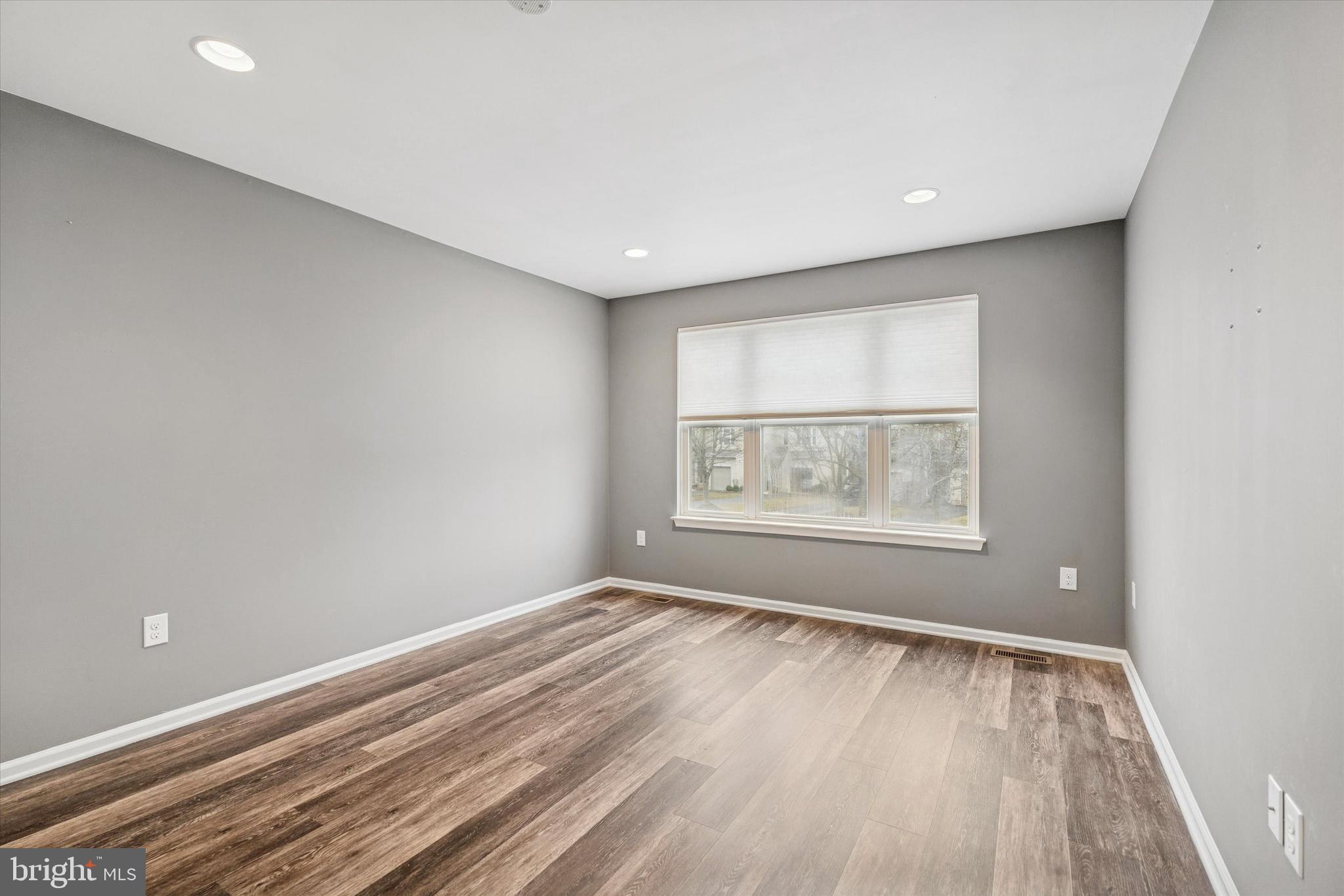 THE HIGHLANDS - Residential