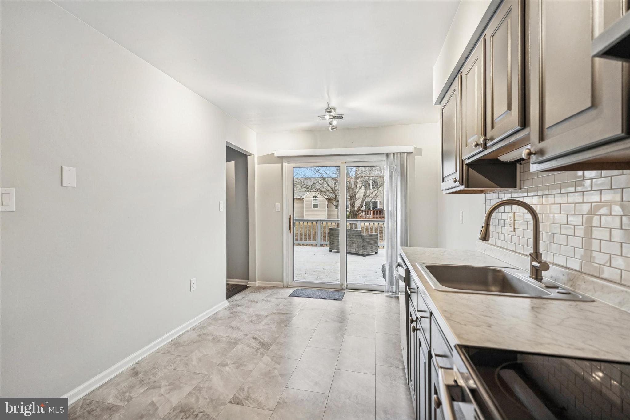 THE HIGHLANDS - Residential