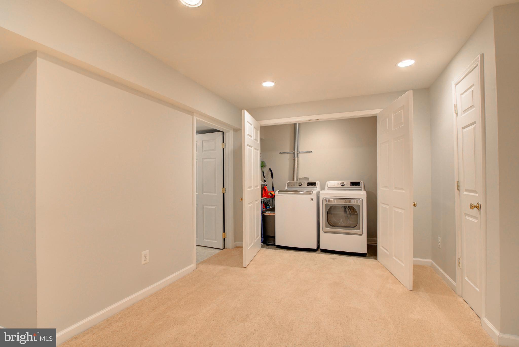 VILLAGES OF PURCELLVILLE - Residential