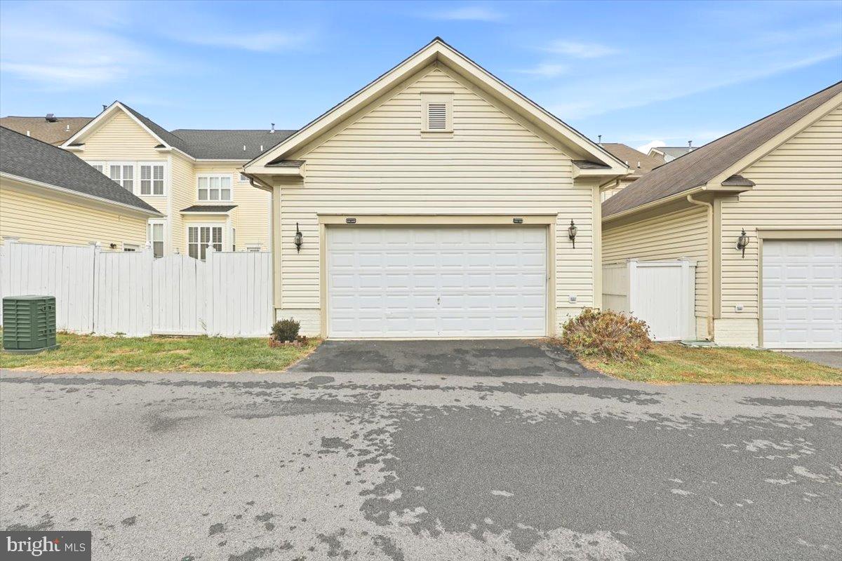 CLARKSBURG TOWN CENTER - Residential Lease