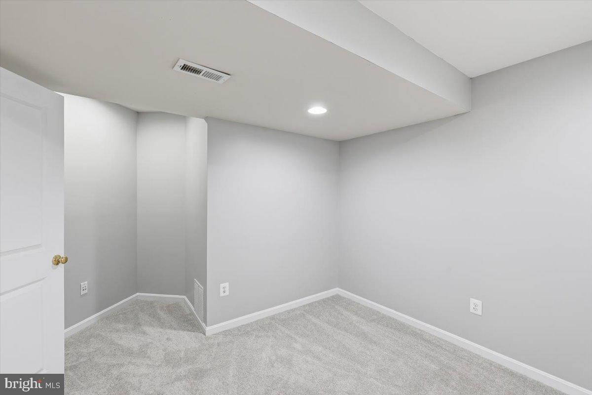 CLARKSBURG TOWN CENTER - Residential Lease