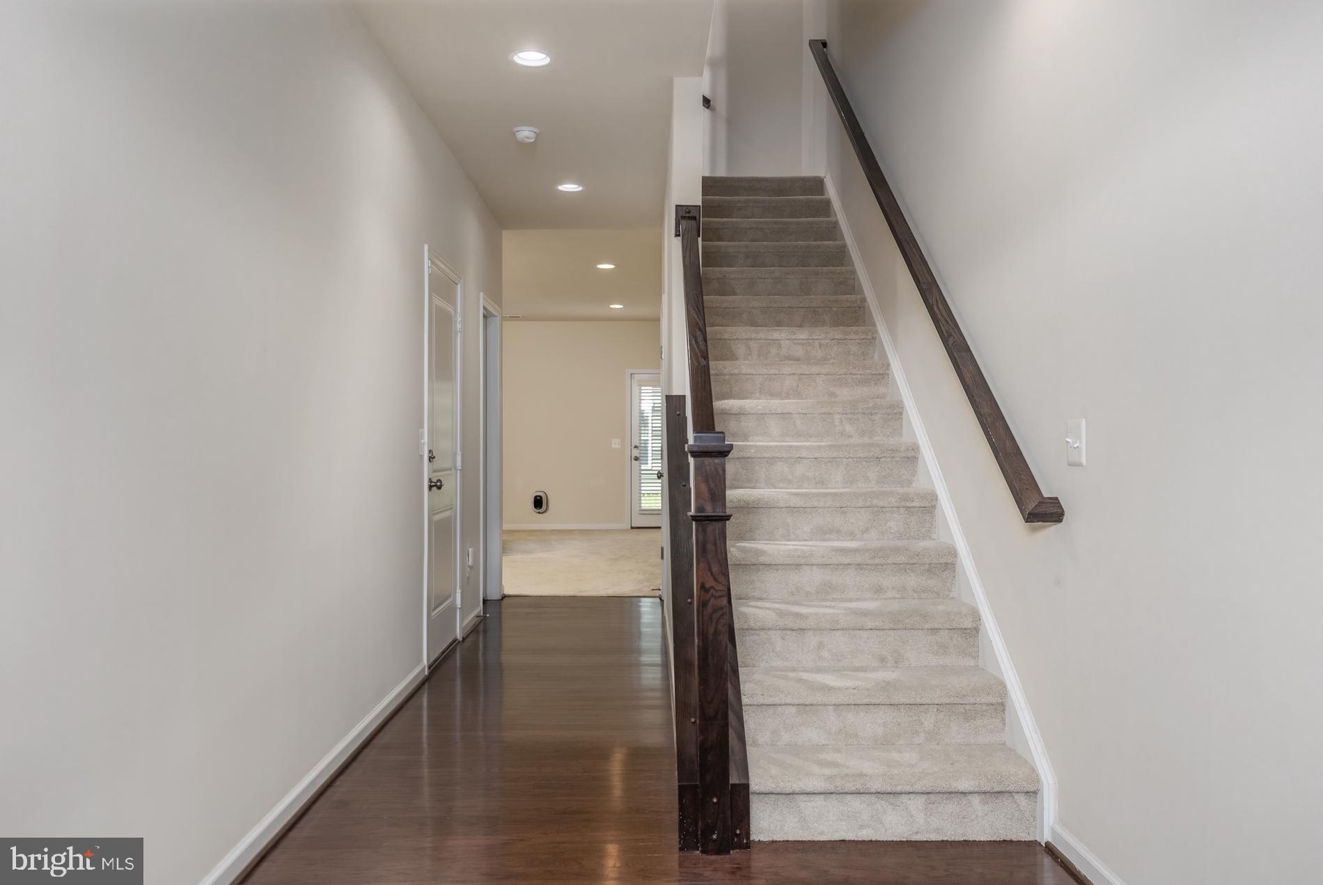 BRADLEY SQUARE - Residential