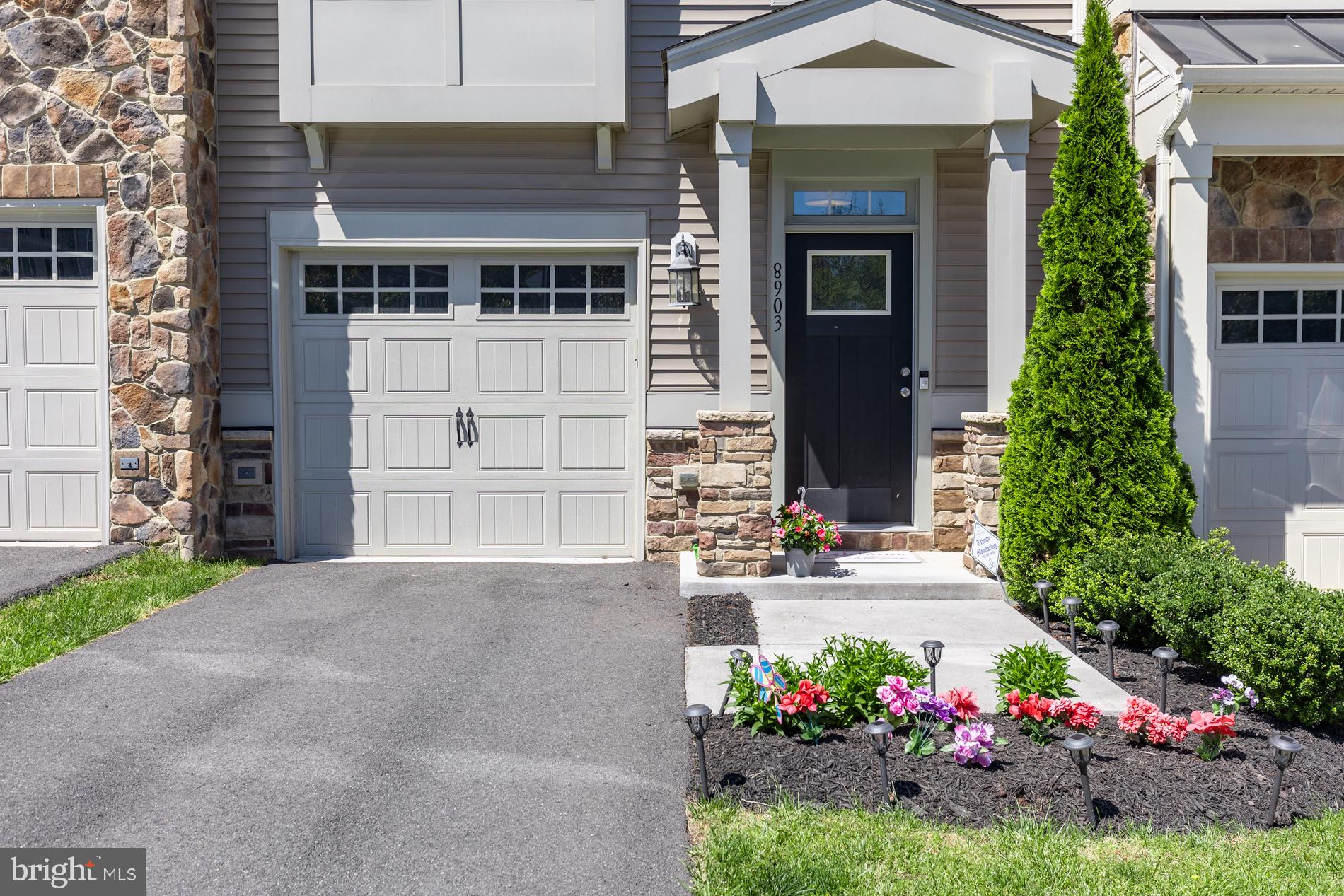 BRADLEY SQUARE - Residential