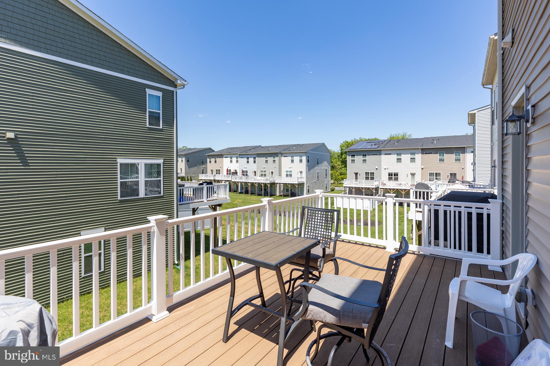 BRADLEY SQUARE - Residential