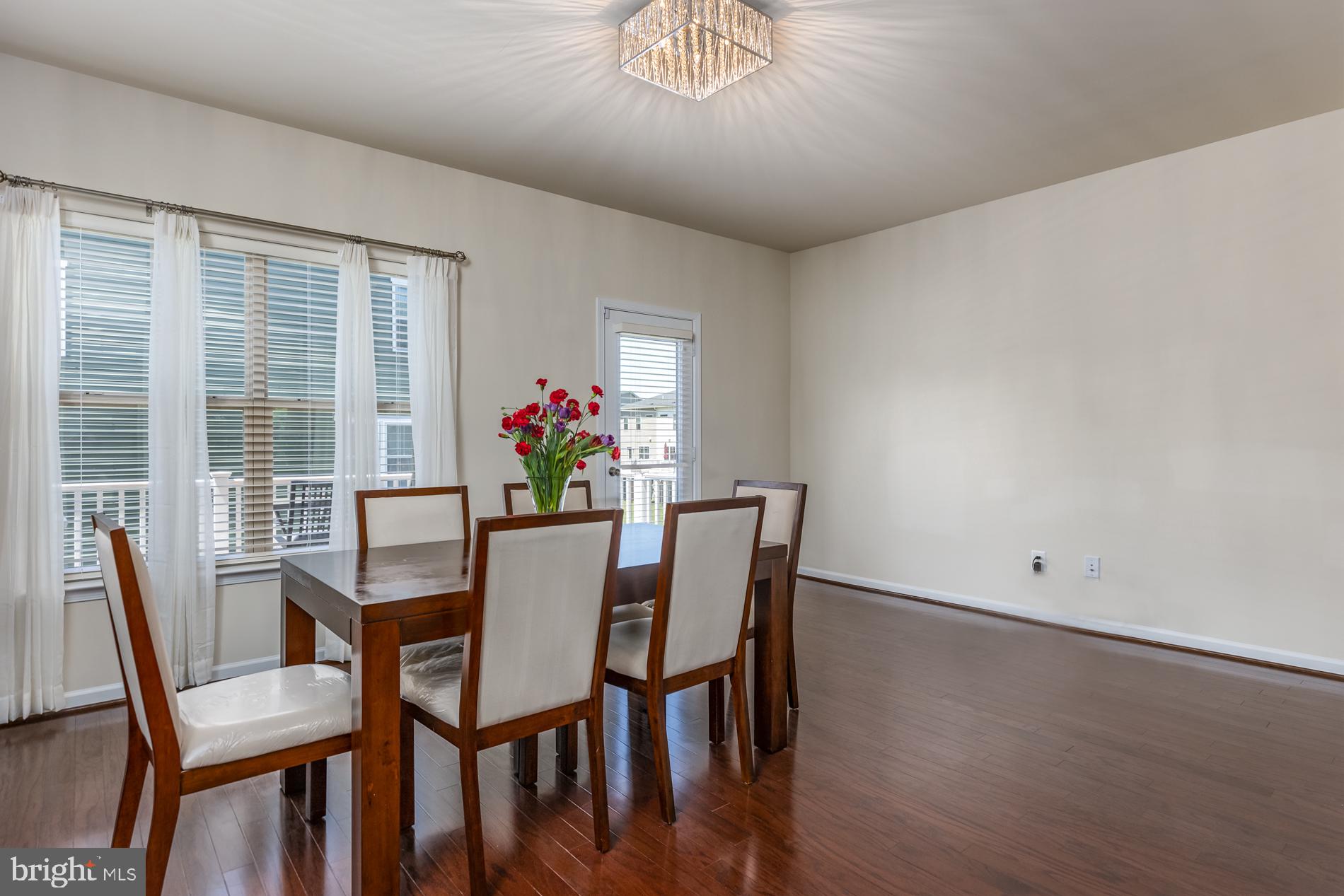 BRADLEY SQUARE - Residential