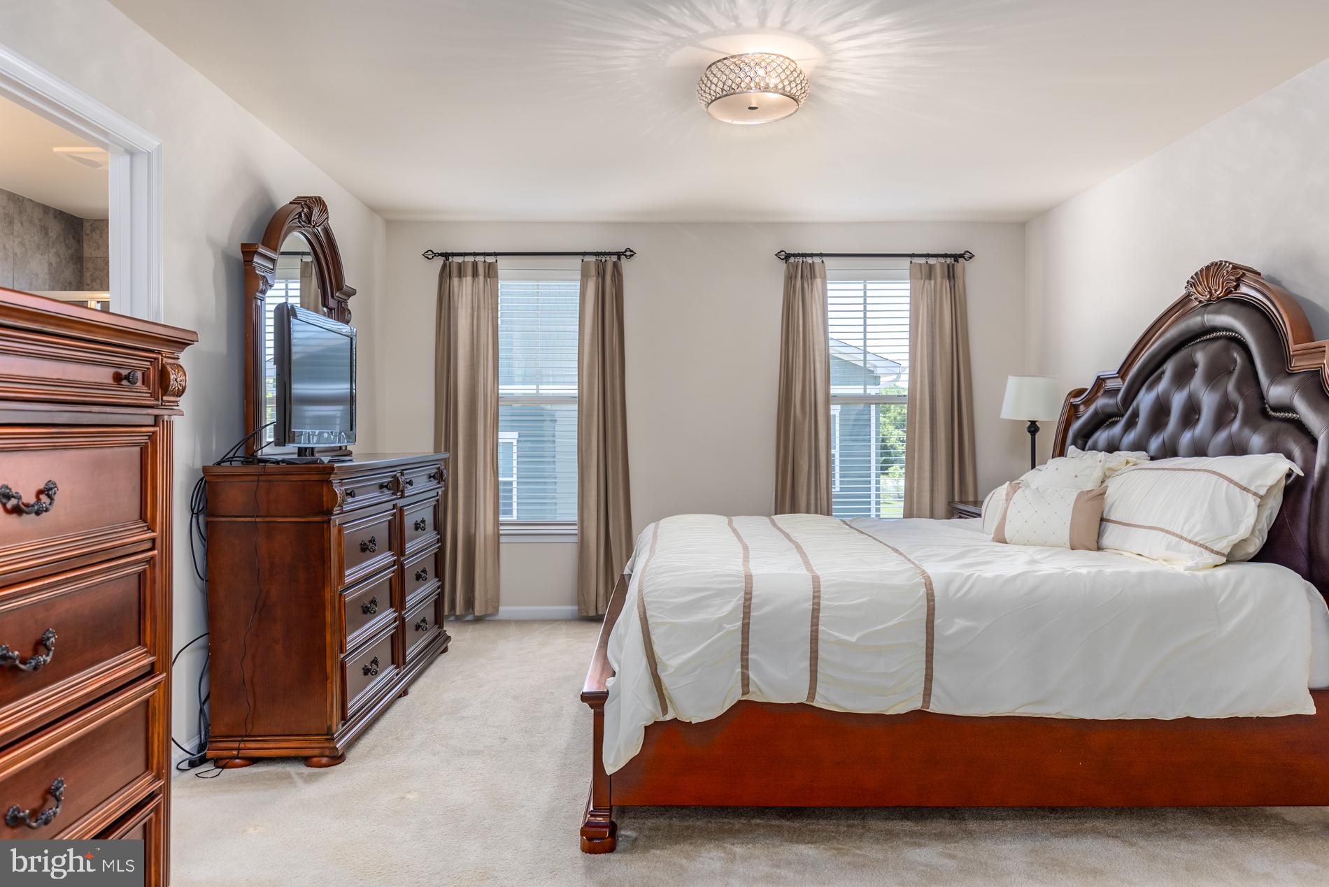 BRADLEY SQUARE - Residential