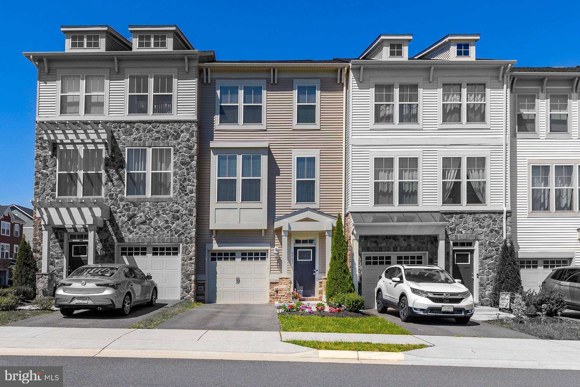 BRADLEY SQUARE - Residential