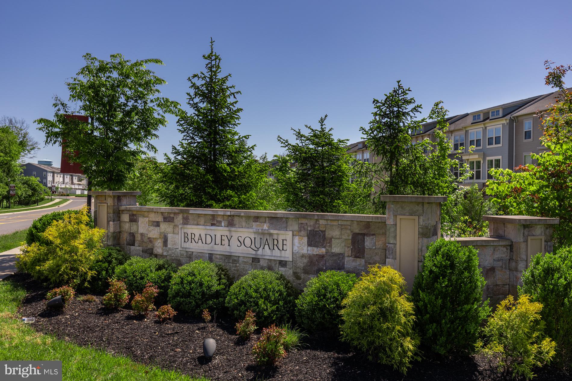 BRADLEY SQUARE - Residential