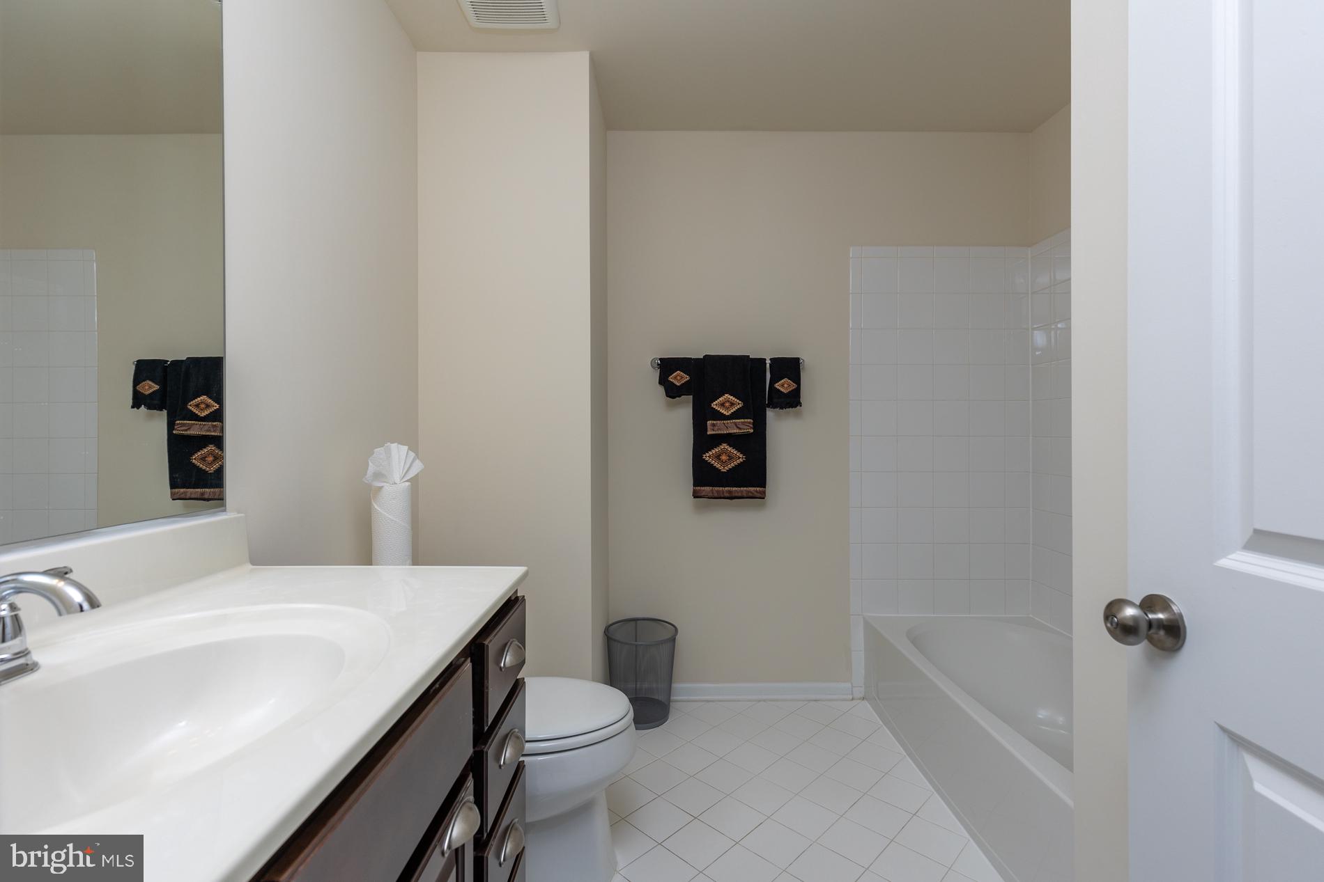 BRADLEY SQUARE - Residential