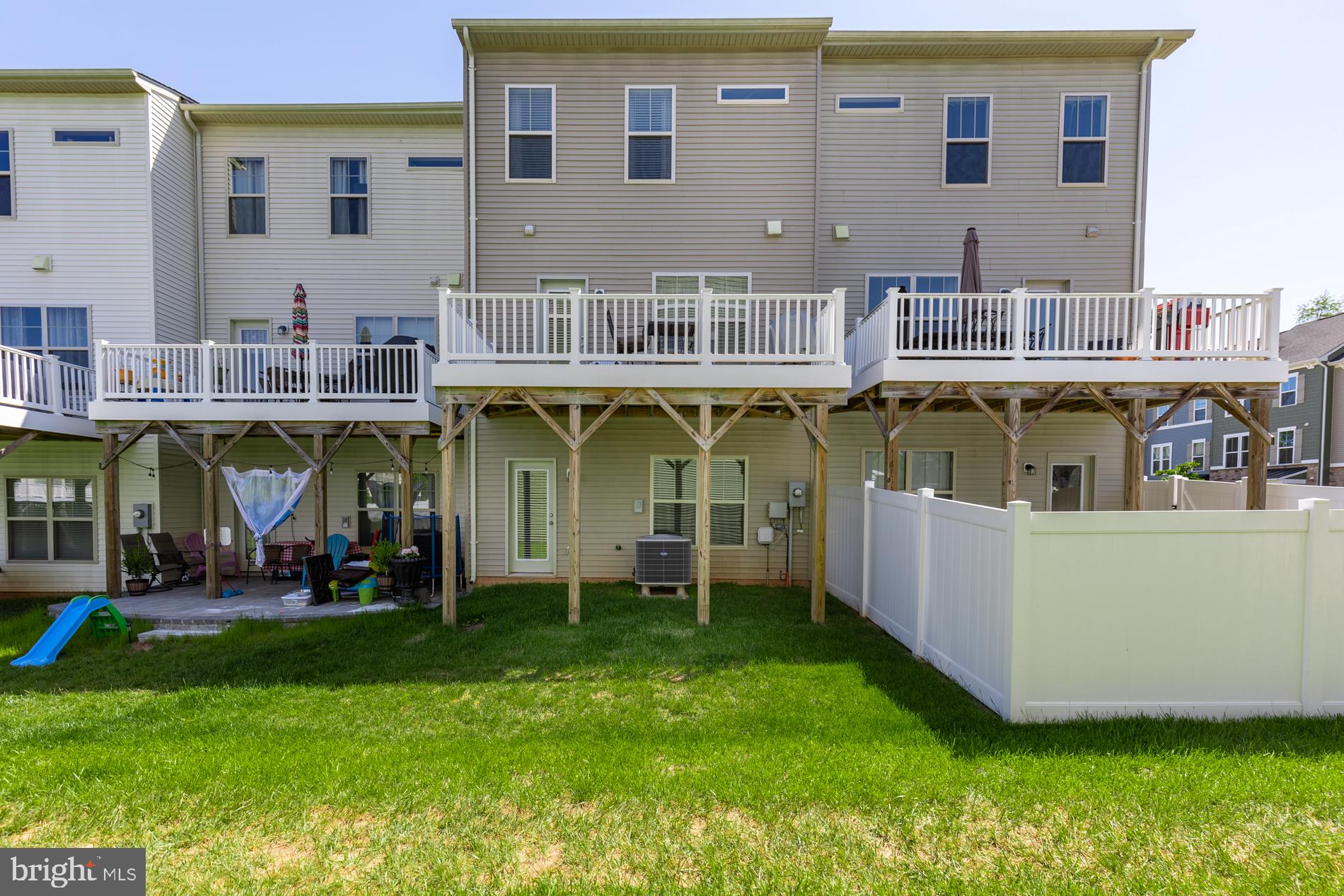 BRADLEY SQUARE - Residential