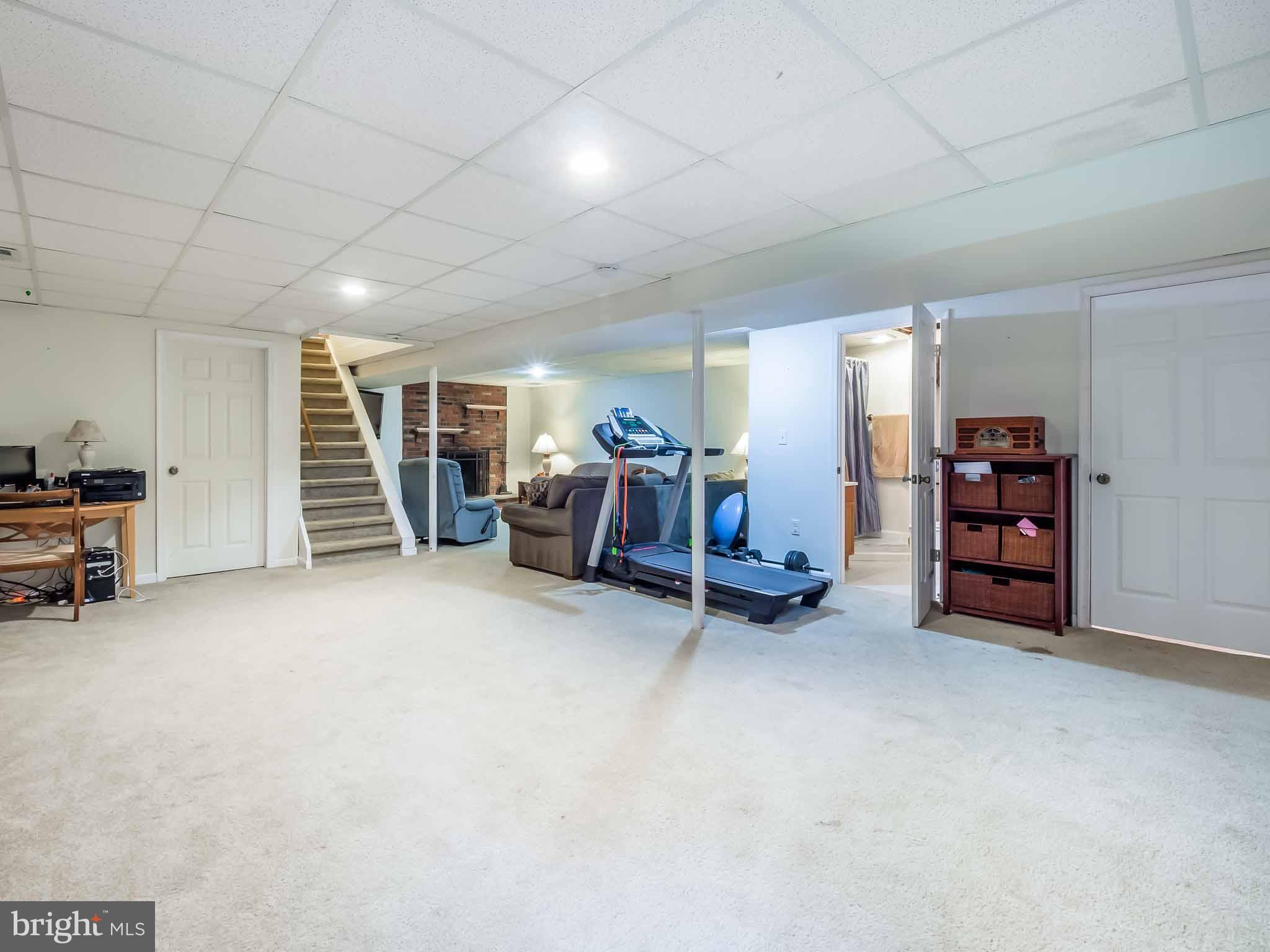 HILLMEADE MANOR - Residential