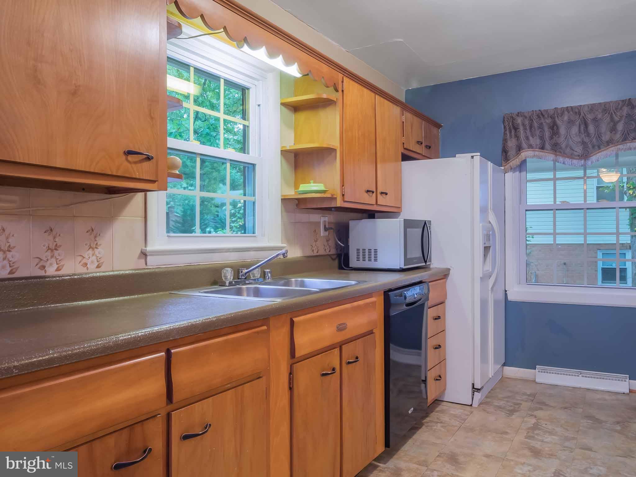 HILLMEADE MANOR - Residential