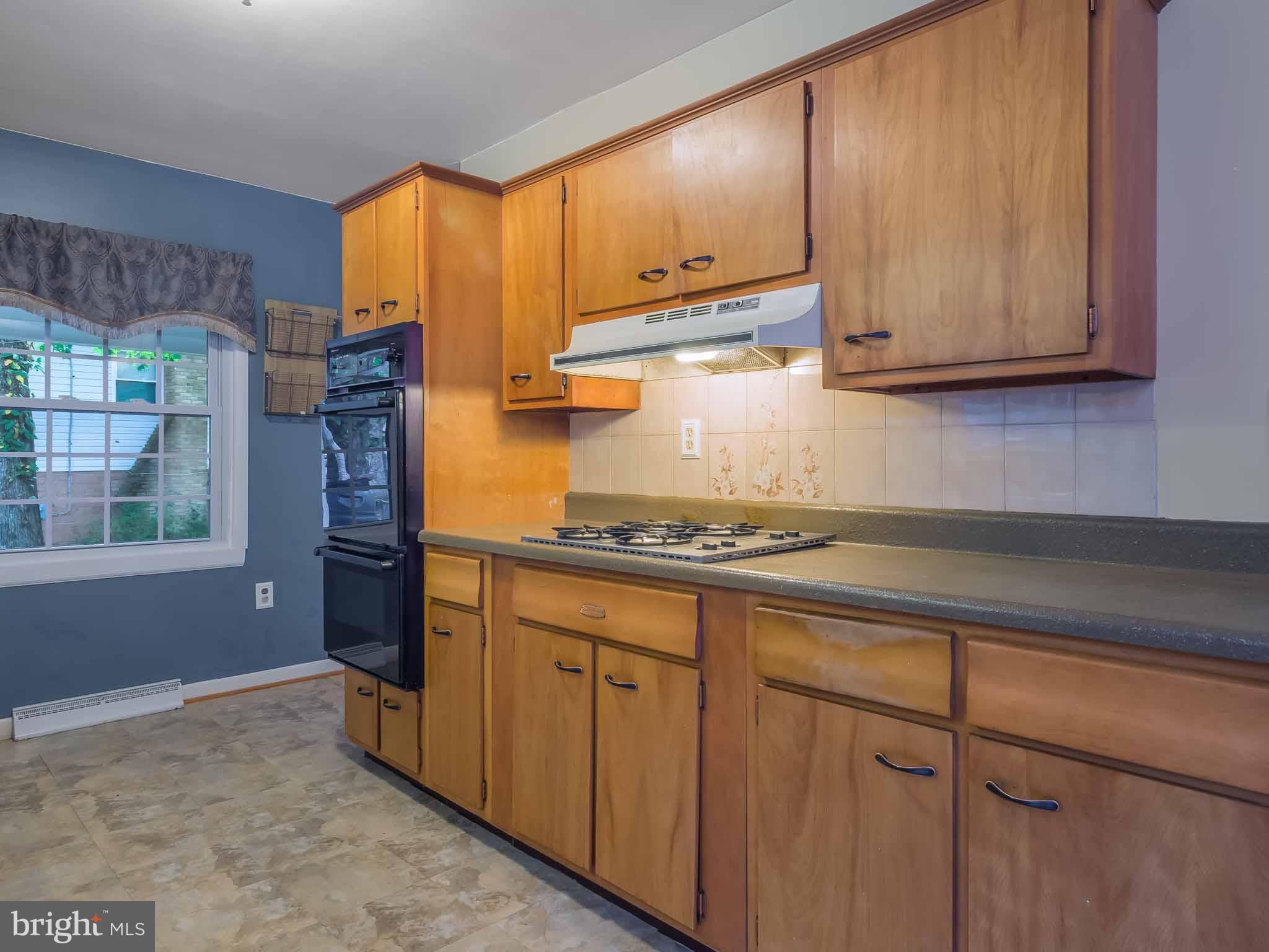 HILLMEADE MANOR - Residential