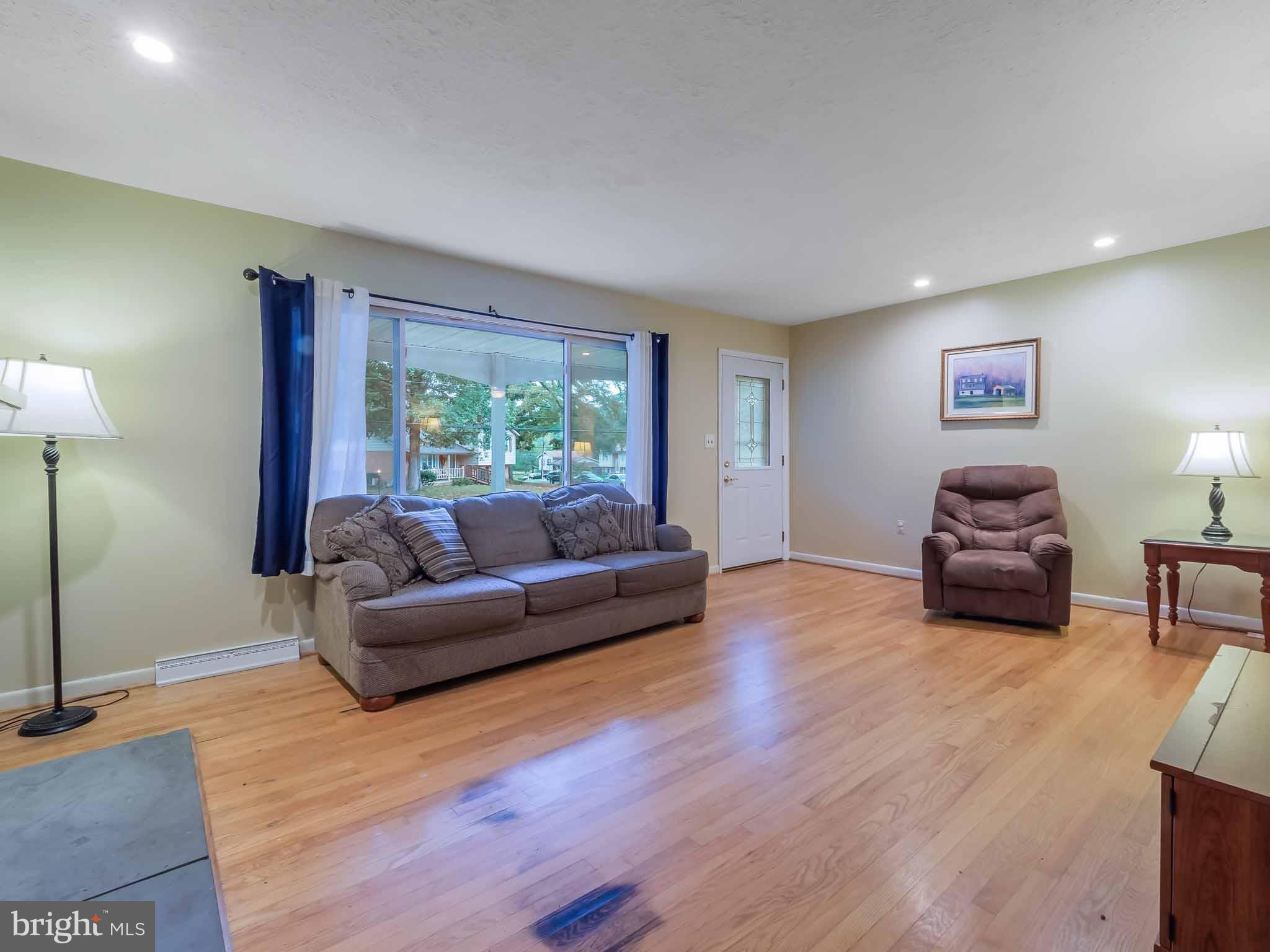 HILLMEADE MANOR - Residential