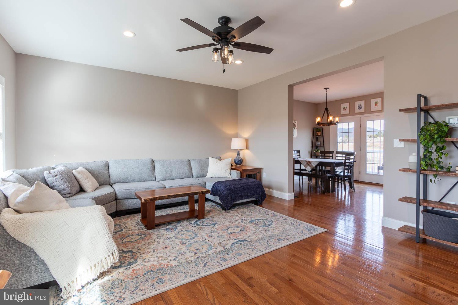 SINKING CREEK - Residential