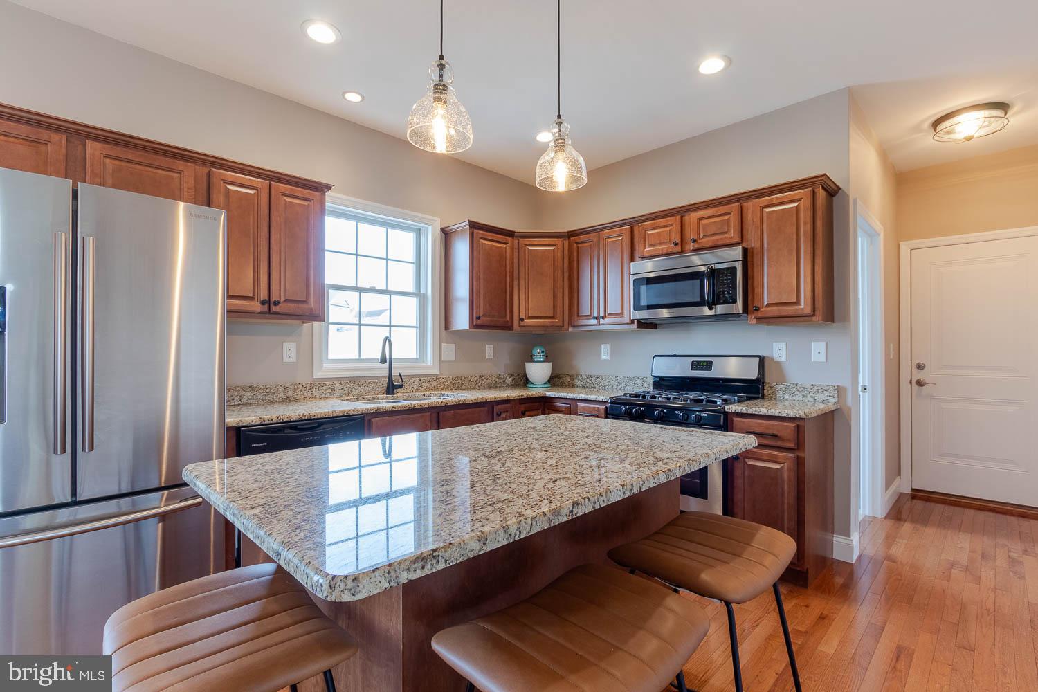 SINKING CREEK - Residential