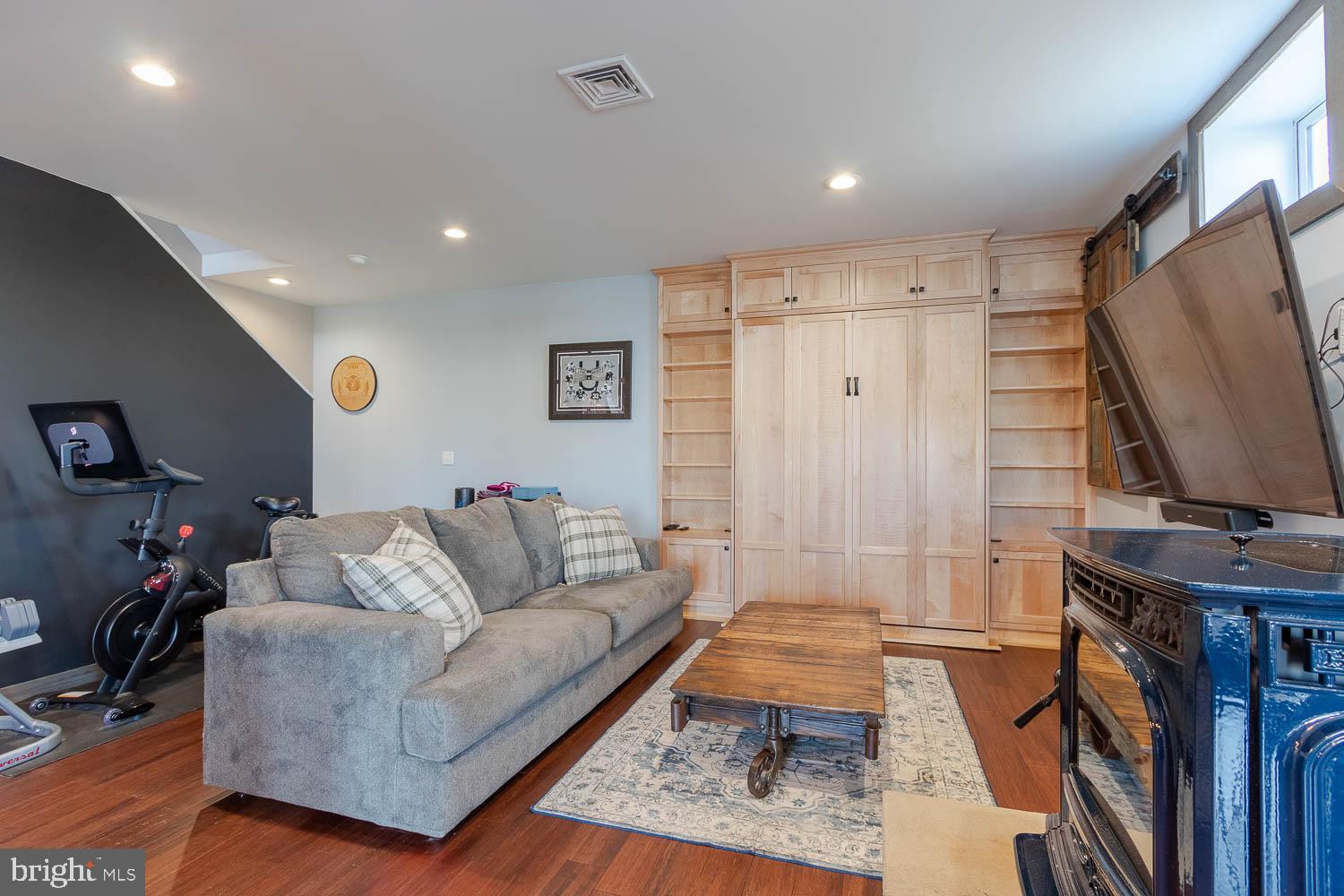 SINKING CREEK - Residential