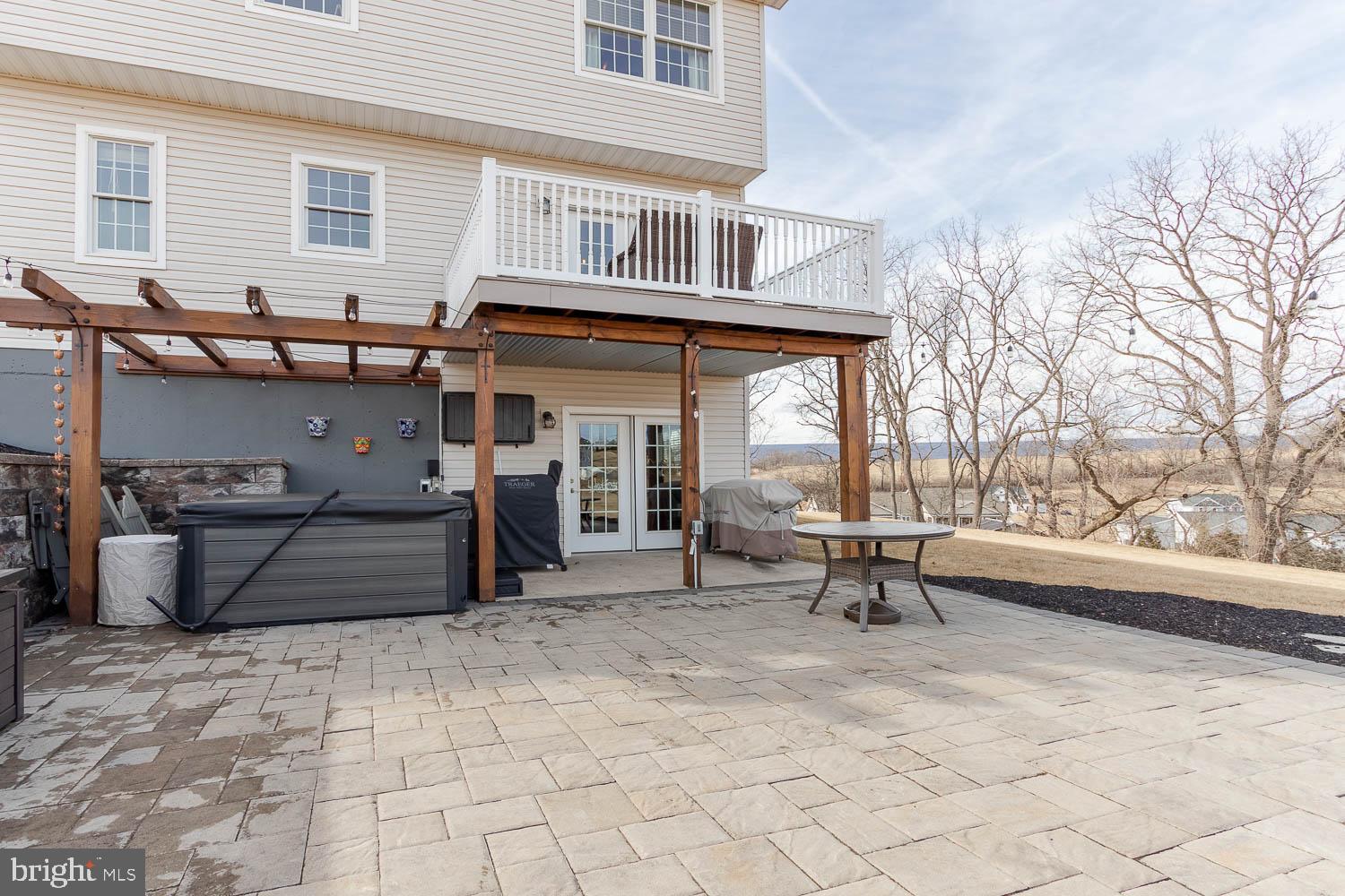 SINKING CREEK - Residential